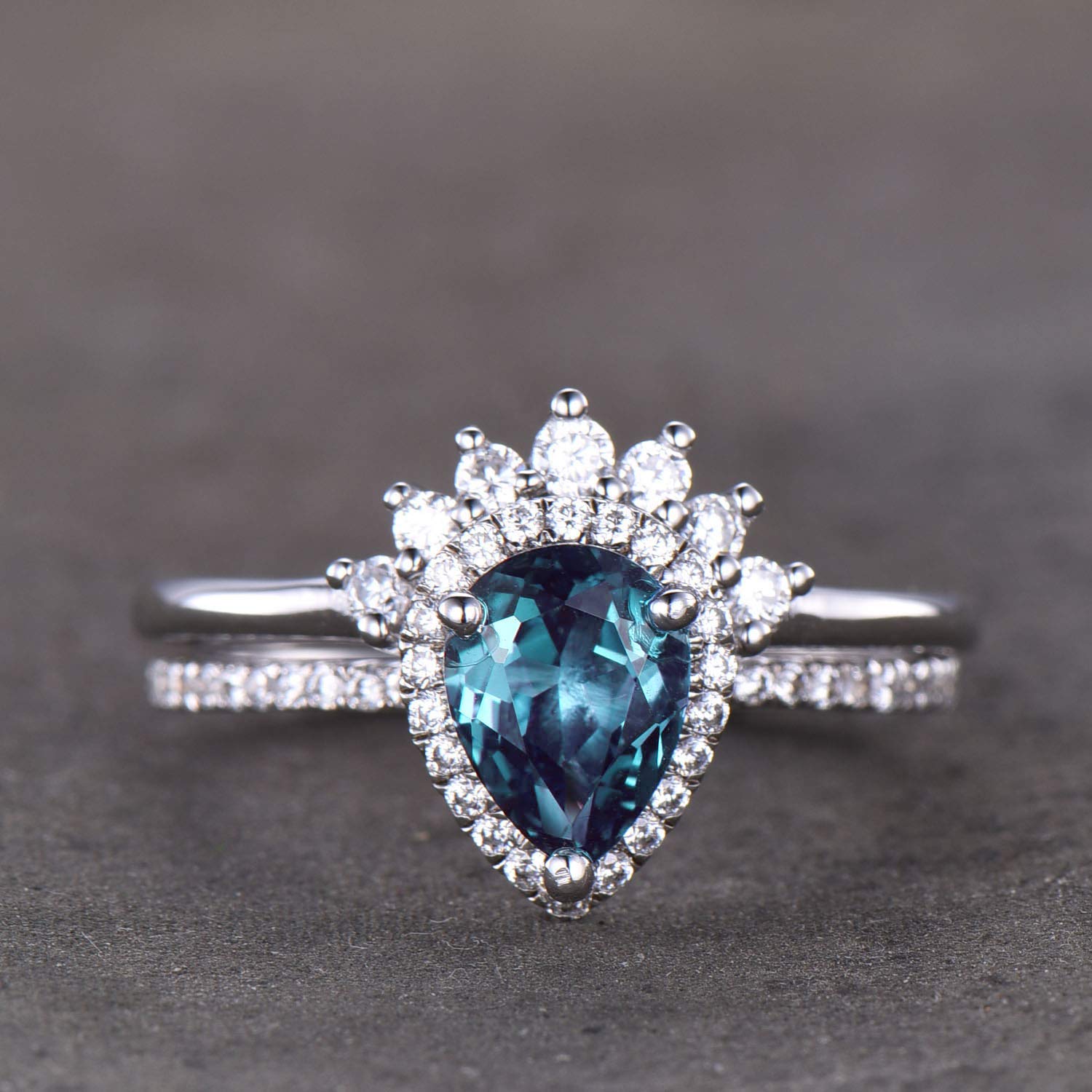 Vintage Alexandrite Engagement Ring Set - Alexandrite & CZ Wedding Band, White Gold Plated Gemstone Ring for Women | Perfect for Proposals, Anniversaries & Special Occasions