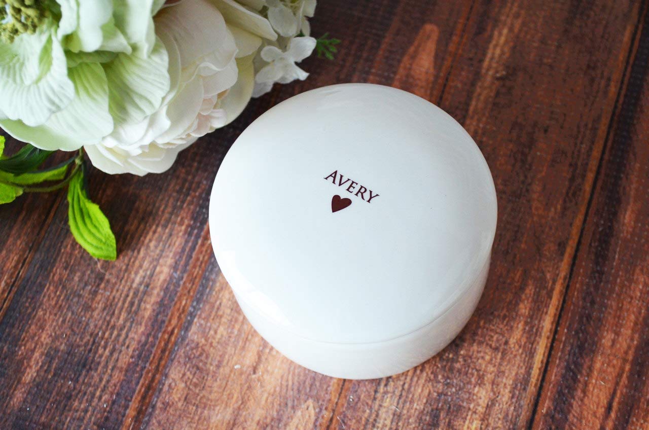 Personalized Round Keepsake Box - Unique Graduation Gift for College Grads 2024 | Perfect Graduation Present for Students | Great for Storing Diplomas, Photos & Memories