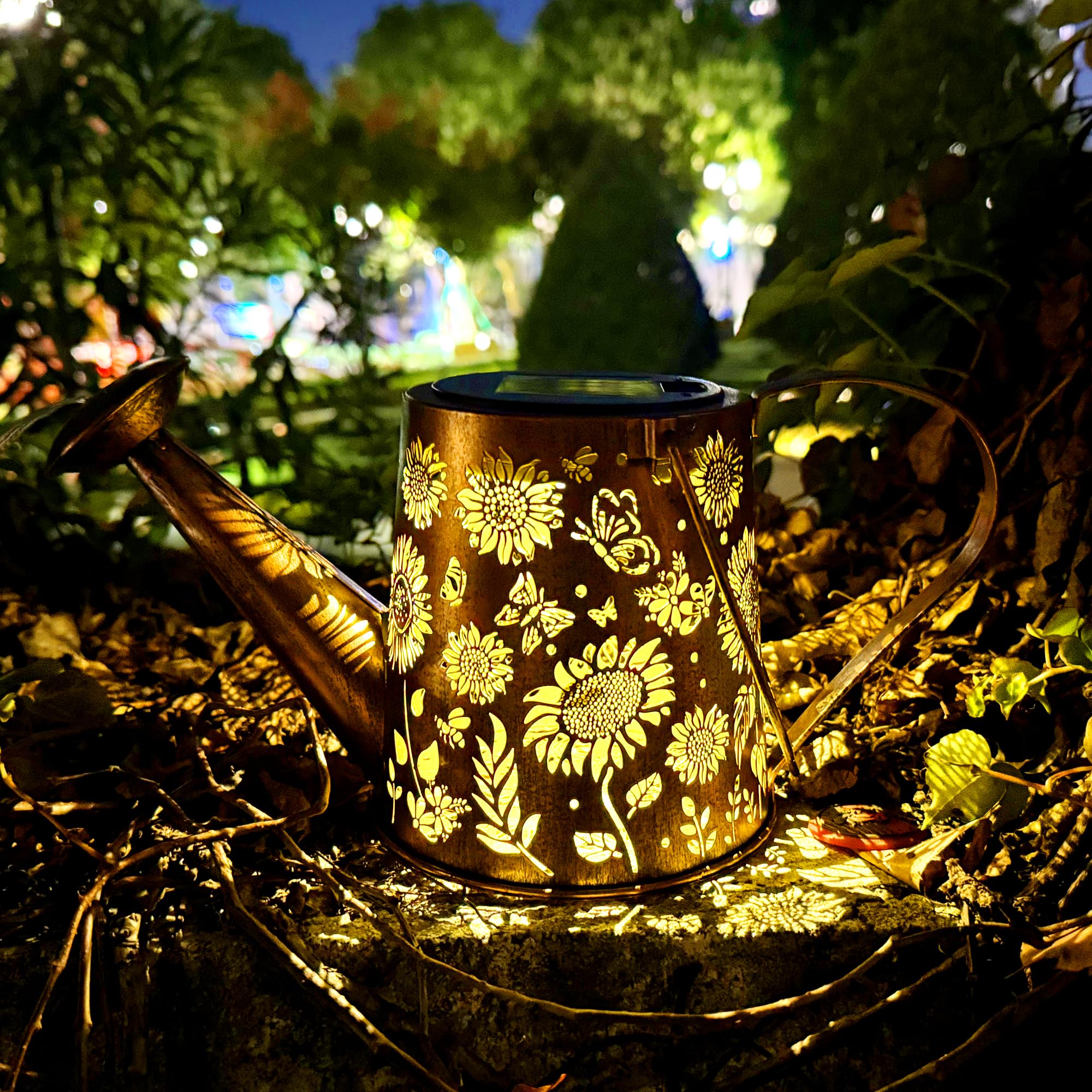 Solar Watering Can with LED Lights - Waterproof Hanging Solar Garden Decor for Outdoor Yard, Porch, Backyard, Pathway & Walkway (Sunflower Design) - Perfect for Garden Decorations, Landscape Lighting & Evening Ambiance