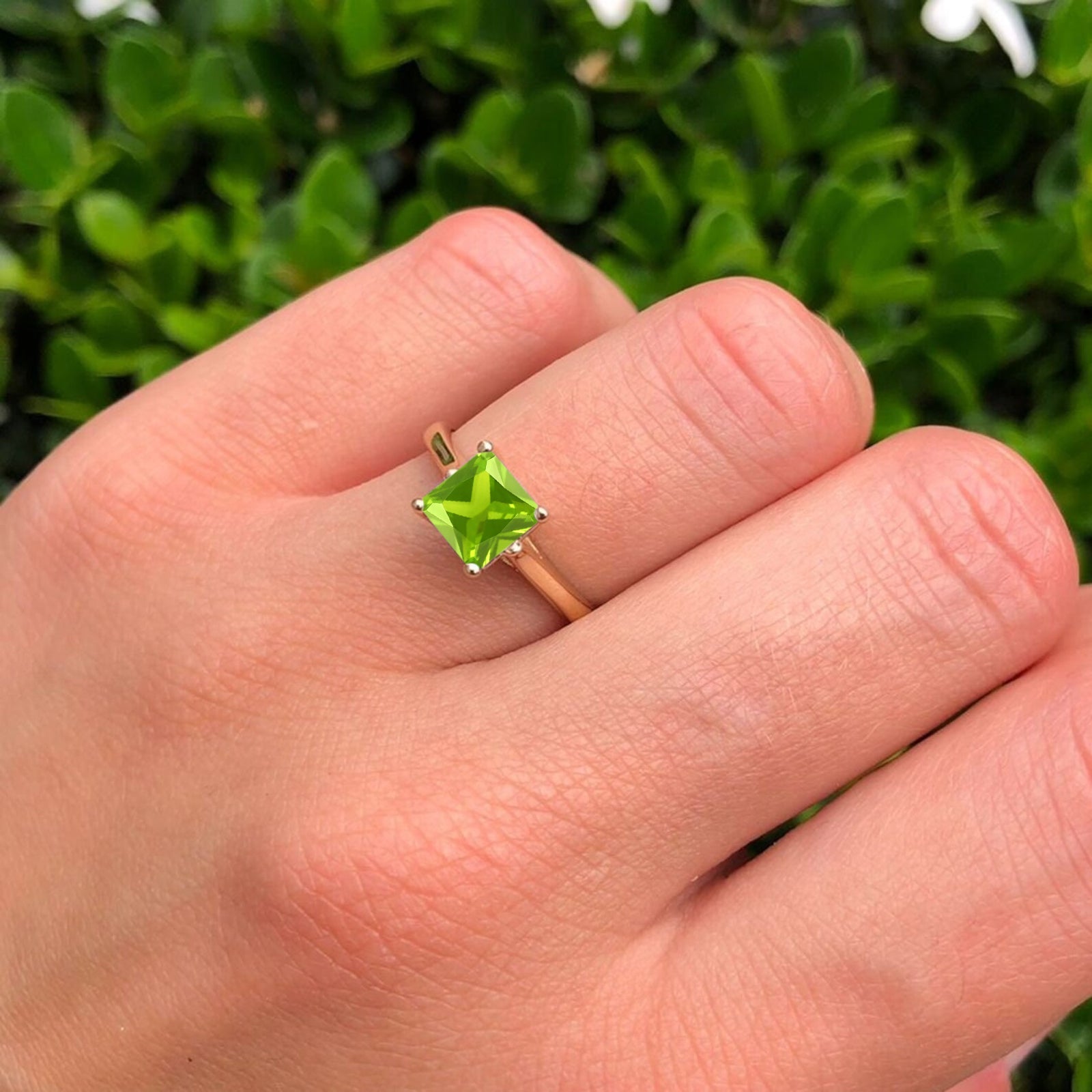 14K Yellow Gold Princess Cut Peridot & Cubic Zirconia Solitaire Ring - Elegant Birthstone Jewelry for Women, Perfect for Anniversaries, Engagements & Special Occasions