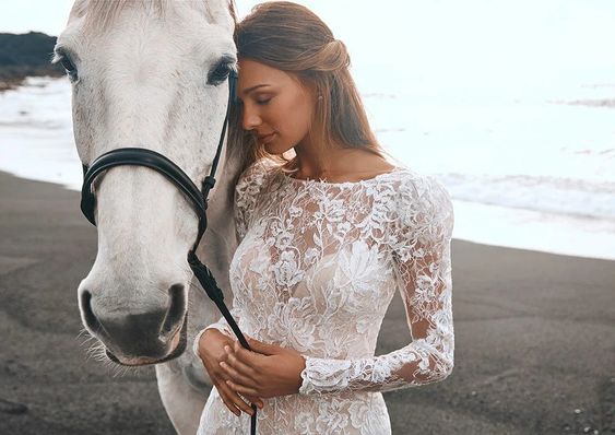 Pronovias Panjin Wedding Dress - Elegant Lace Bridal Gown for Church & Beach Ceremonies | Perfect for Romantic Outdoor Weddings