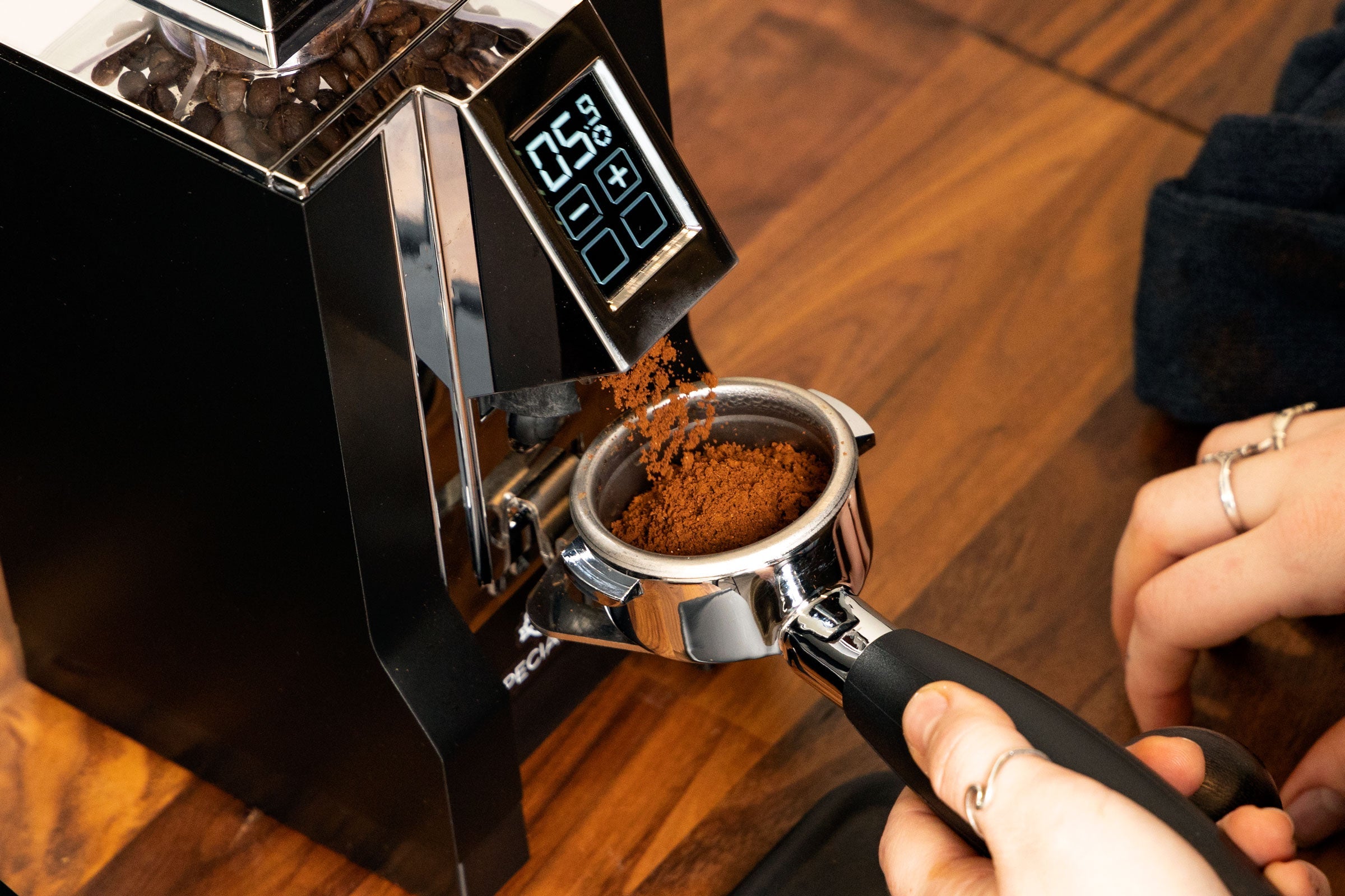 Eureka Mignon Specialita Espresso Grinder – Premium Electric Coffee Grinder for Espresso, Latte & Cappuccino – Perfect for Home Baristas & Coffee Enthusiasts