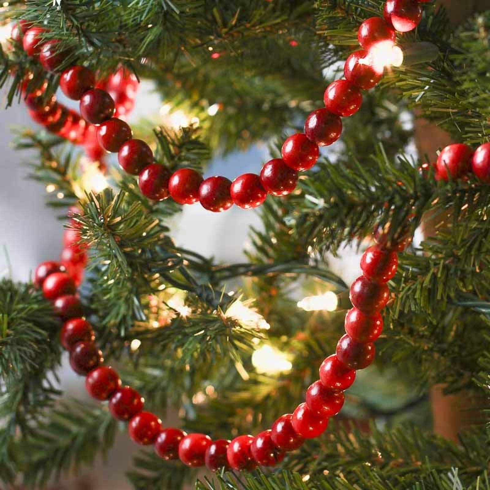 REOVE Christmas Wooden Bead Garland - 9ft Bright Red Wood Bead Rope for Holiday Tree Decorations, Xmas Party, Fireplace & Home Décor (Dark Red)