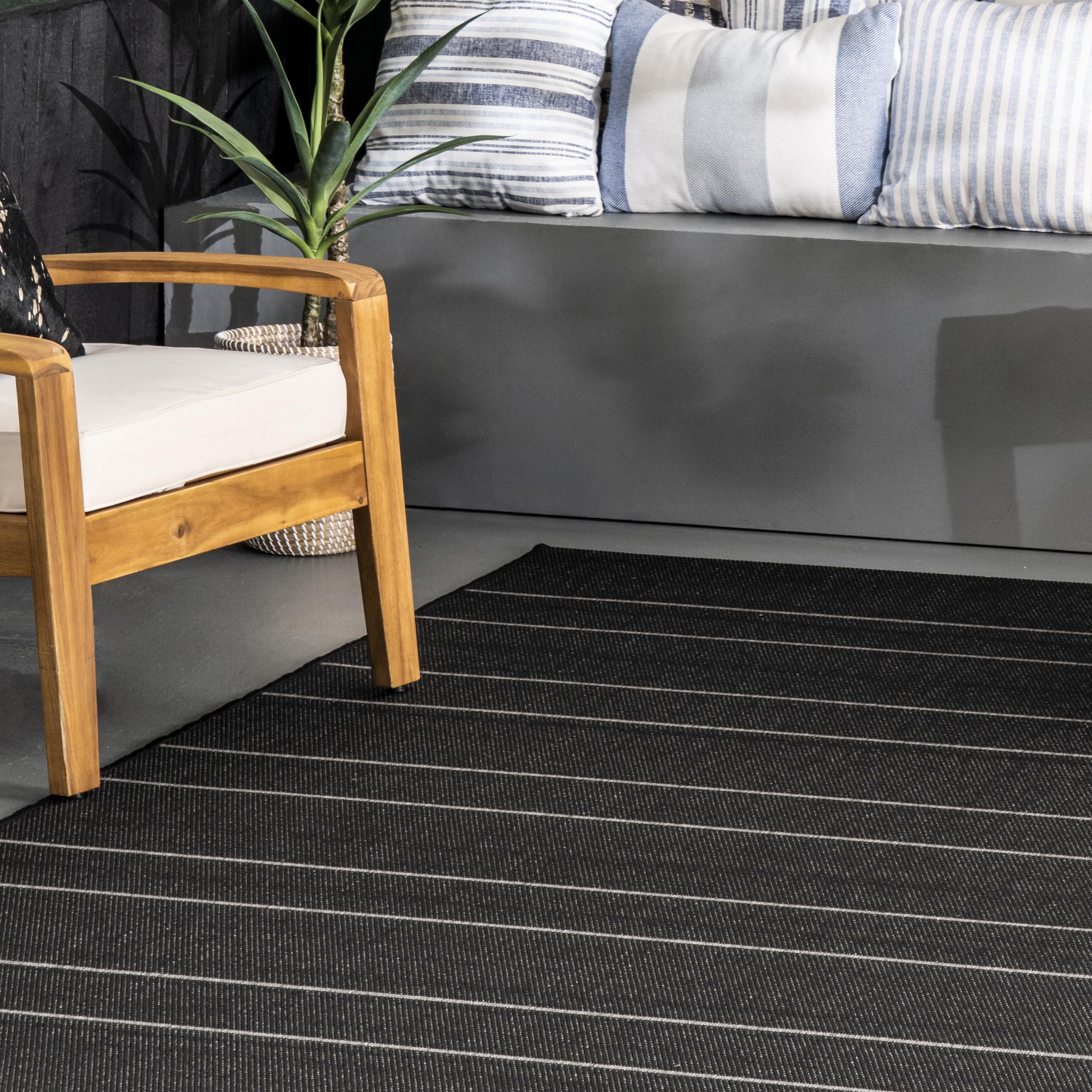nuLOOM 8' x 11' Outdoor Performance Area Rug - OEKO-TEX Certified, Weather Resistant & High Traffic Rug for Patio, Balcony, Deck & Garden - Durable Alaina Black Design for Outdoor Entertaining & Relaxation