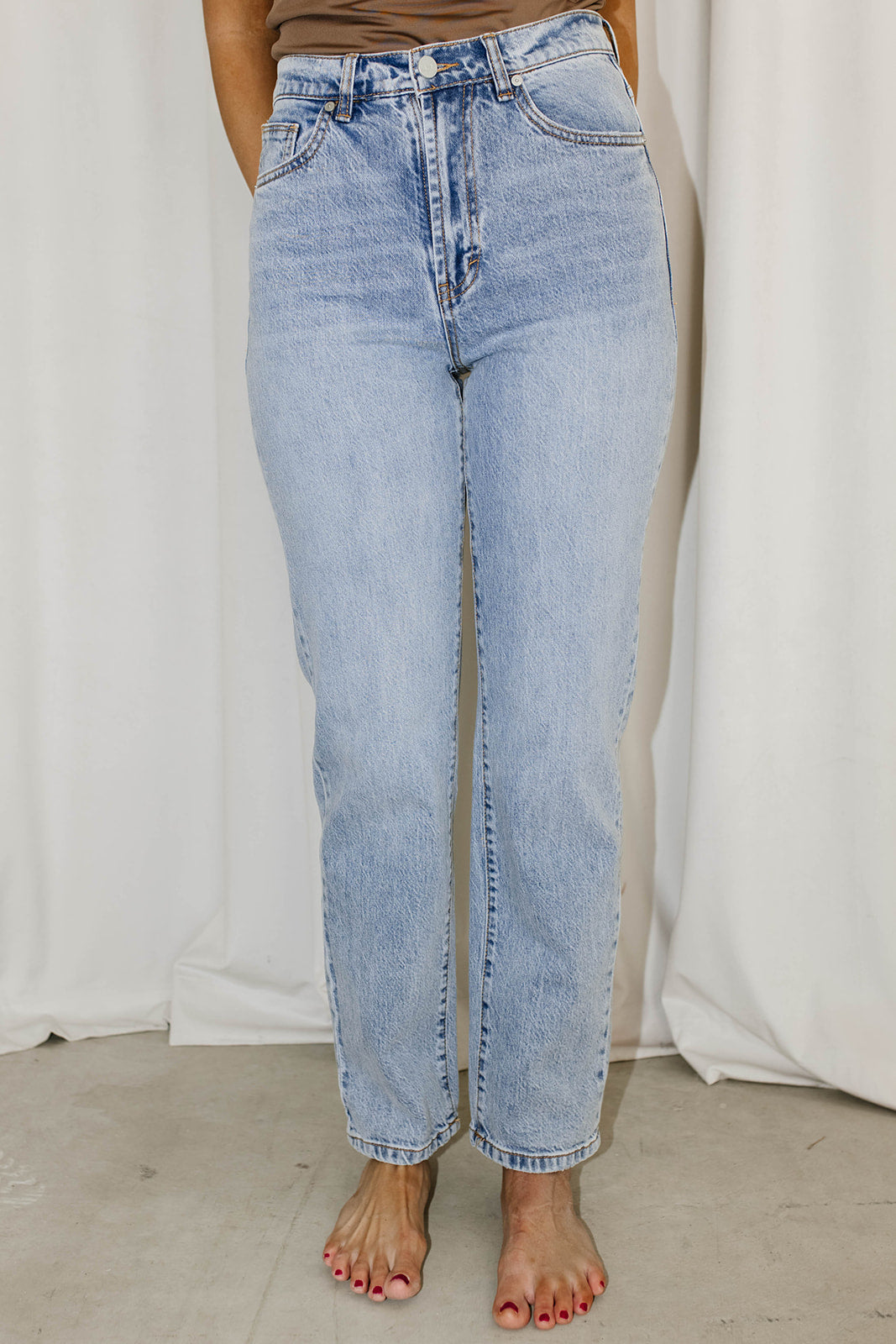 Peyton High Rise Straight Jeans for Women - Paloma Wash | Comfortable & Stylish Denim Pants for Casual Wear and Everyday Outfits