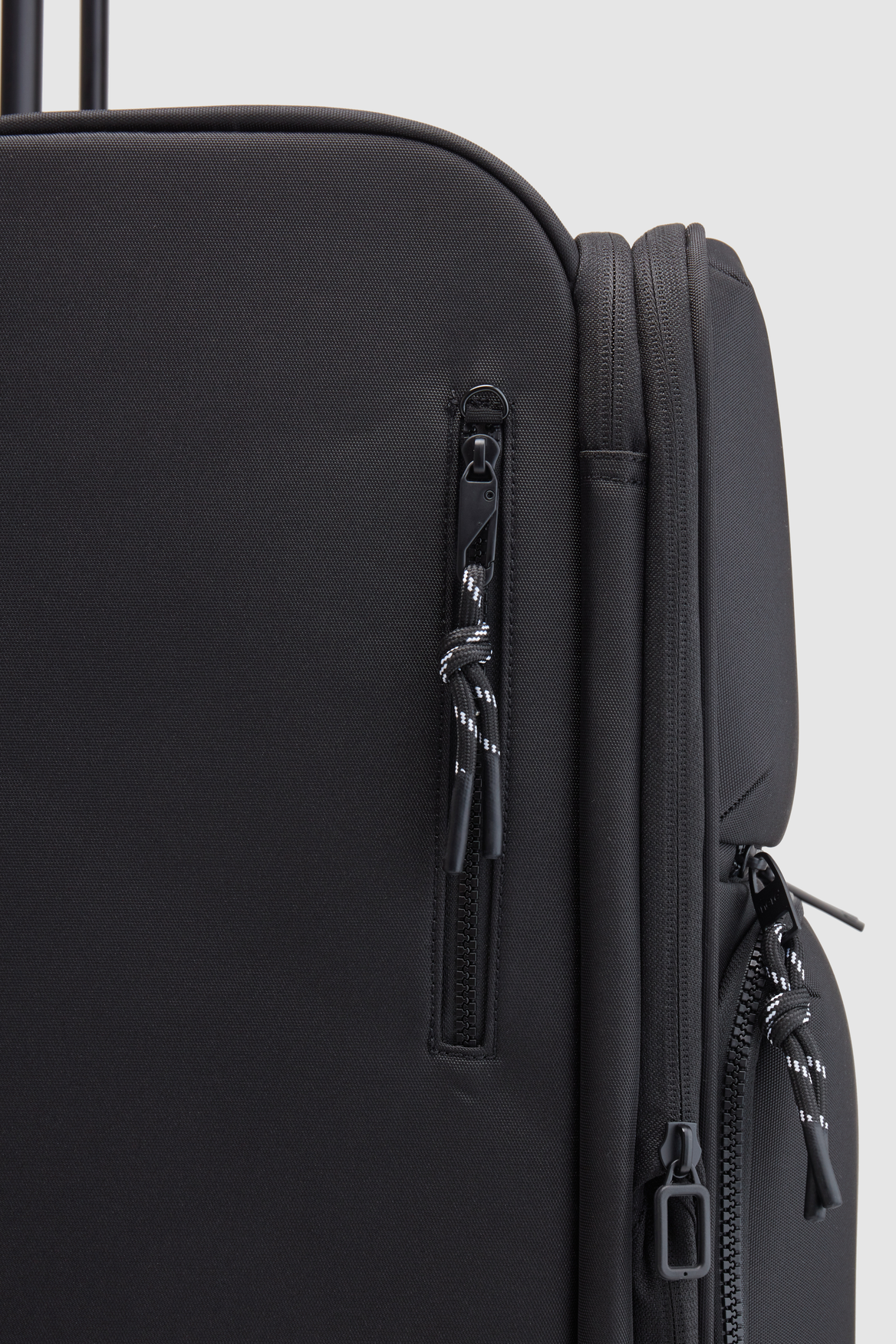Newtown 55cm Carry On Wheeled Luggage - Lightweight Spinner Suitcase for Air Travel, Business Trips & Weekend Getaways