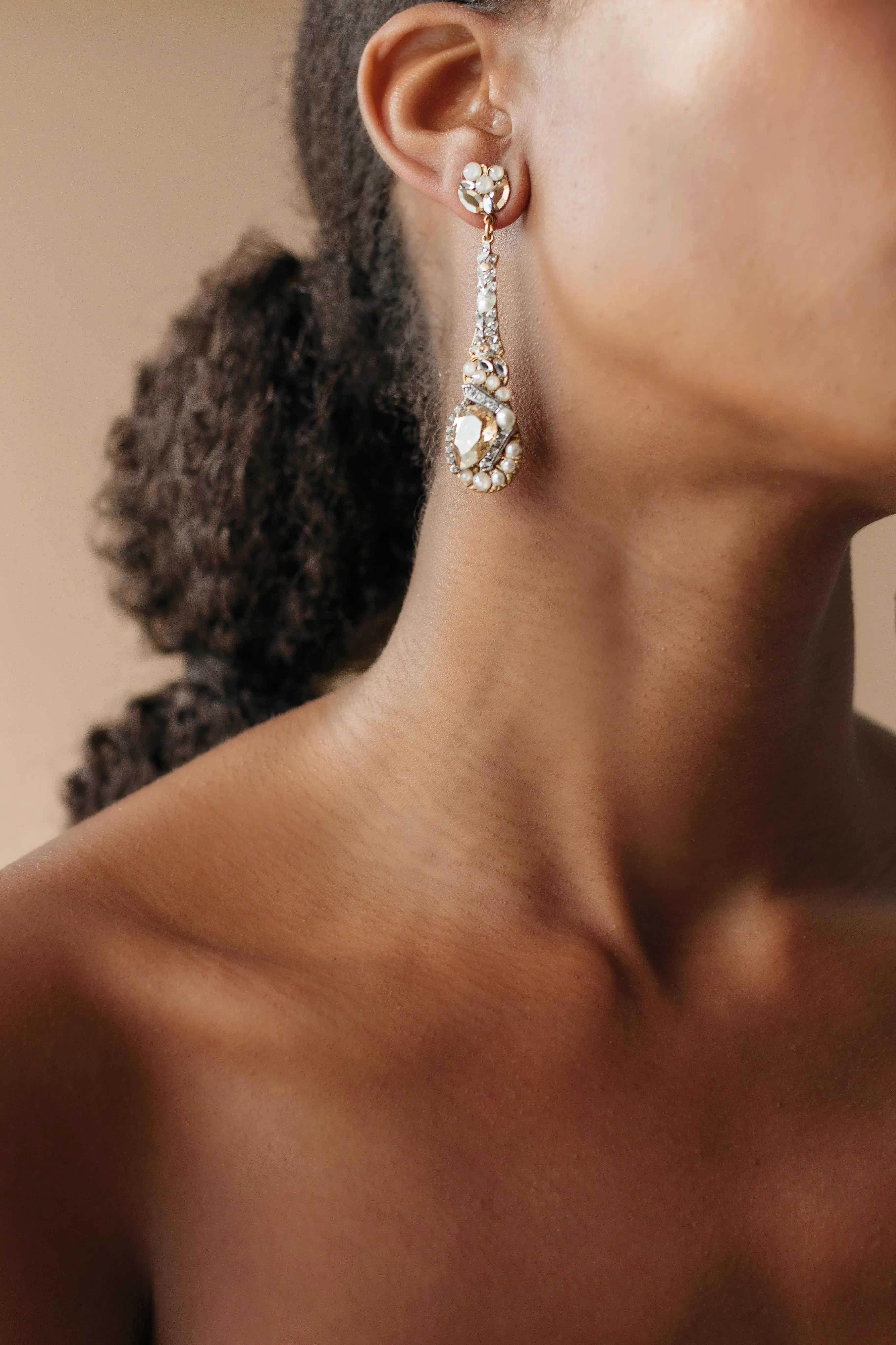Elegant Meadow Flower Earrings for Women - Dainty Floral Studs for Everyday Wear, Parties & Gifts