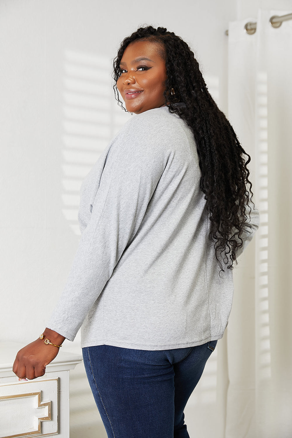 Seam Detail Round Neck Long Sleeve Women's T-Shirt - Comfortable Casual & Work Wear for Everyday Outfits