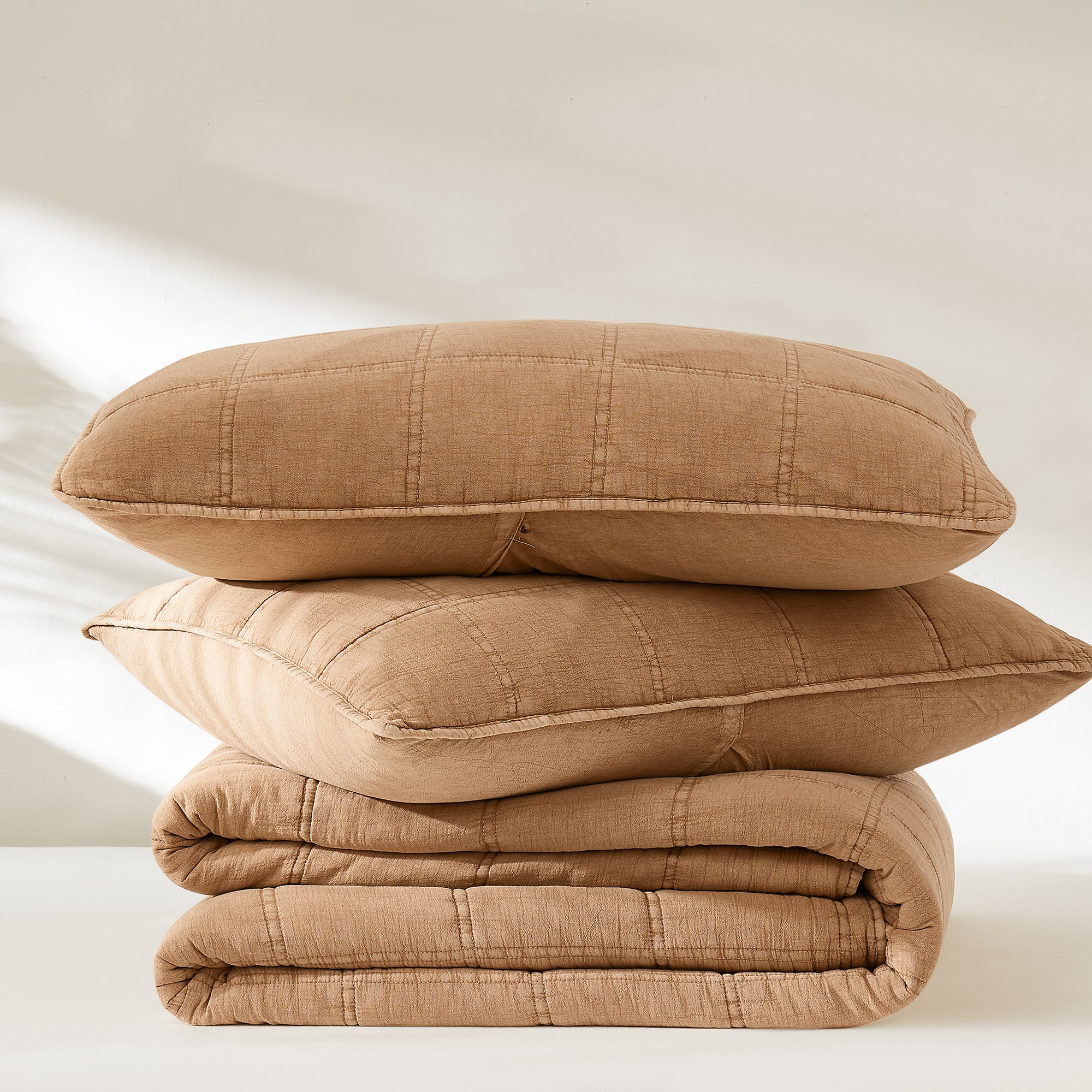 Logan Stone Washed Cotton Quilt Set - 3 Piece Bedding Set with Pillow Shams | Soft & Breathable Comforter for All Seasons | Perfect for Master Bedroom, Guest Room & Dorm Decor