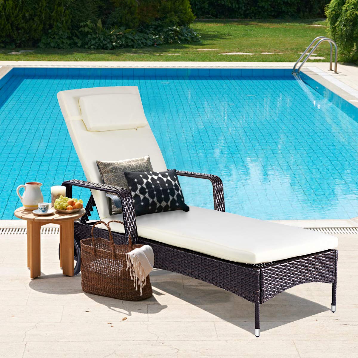 Casart Outdoor Rattan Recliner Chair - Adjustable Patio Chaise Lounge with Wheels for Poolside, Garden & Backyard Relaxation