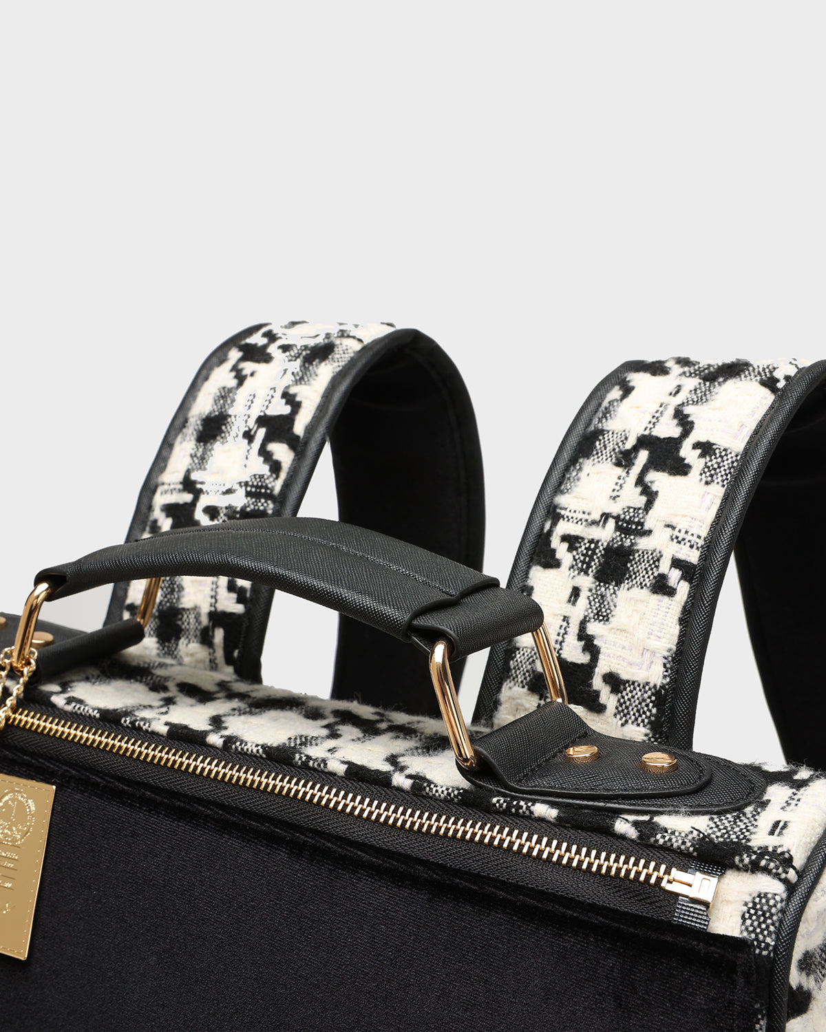 Stylish Black & White Houndstooth Backpack for Women & Men - Trendy Checkered Pattern School, Work & Travel Laptop Bag - Perfect for Office, College & Daily Commute