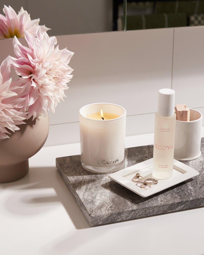 Ecoya Madison Jar Candle - Sweet Pea & Jasmine Scented Soy Wax Candle for Home, Spa & Romantic Ambiance