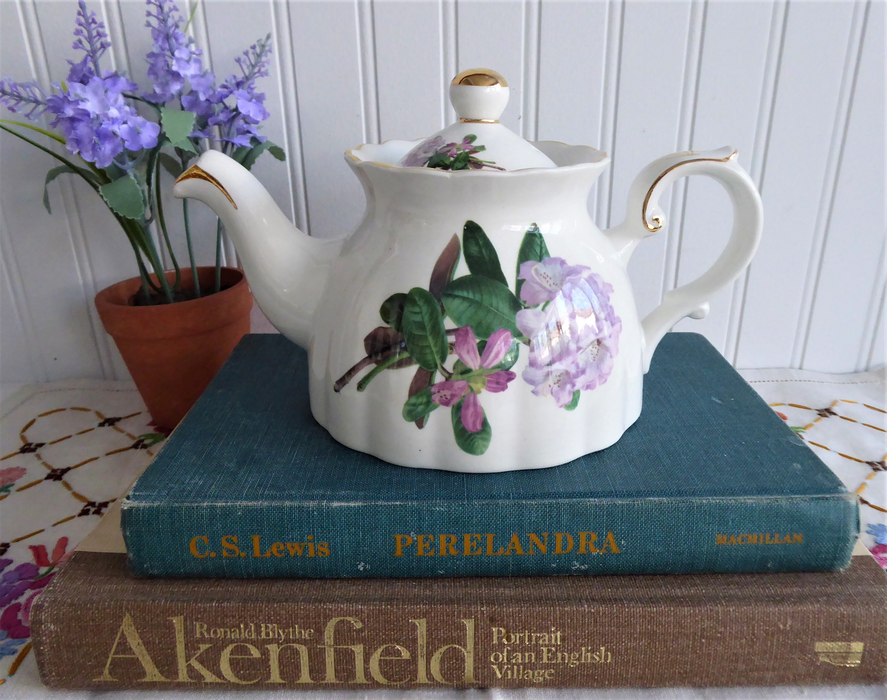Royal Patrician Rhododendron Teapot - Elegant Pink and Mauve English Azaleas Design for Afternoon Tea Party | Perfect for Garden Tea Parties, Bridal Showers & Vintage Collections