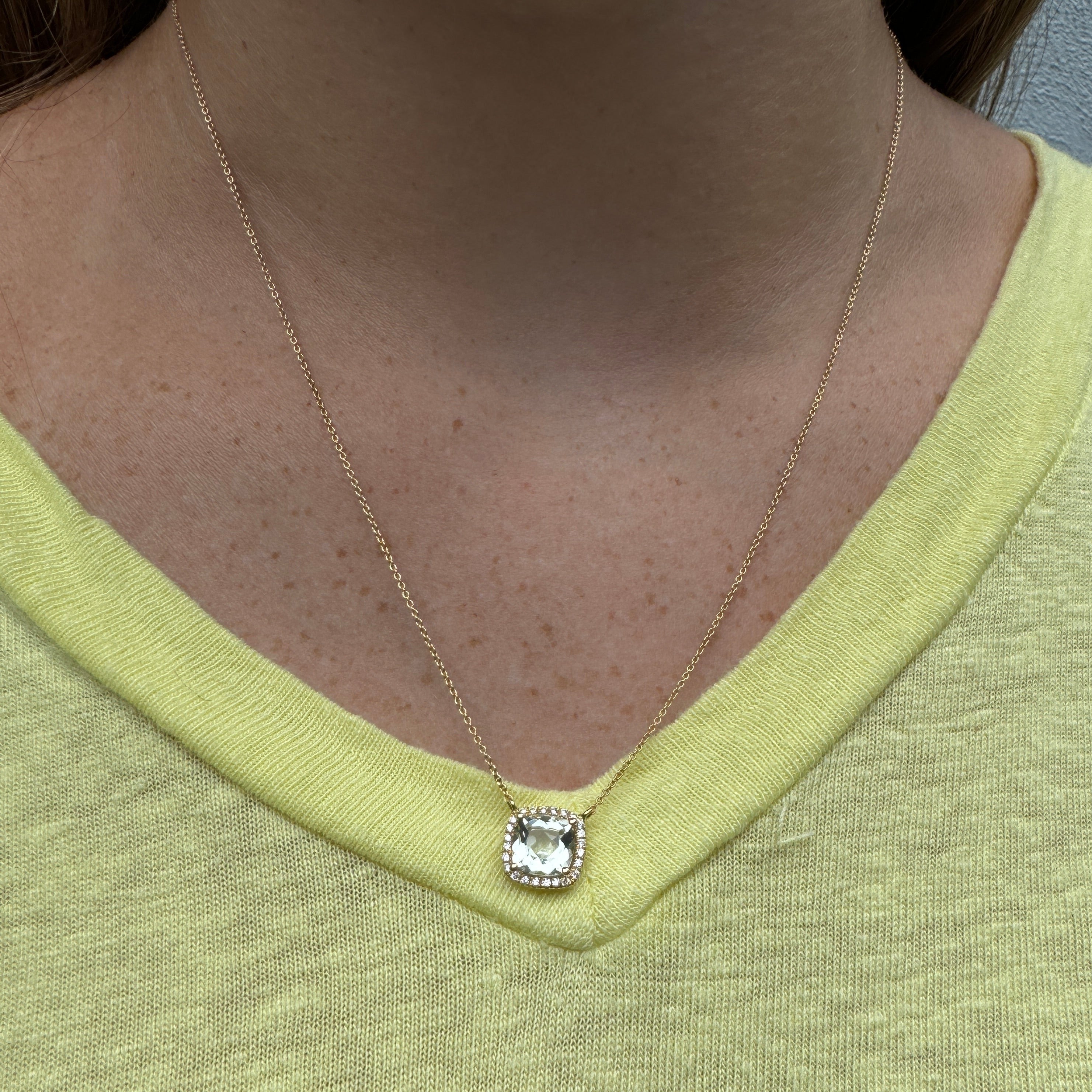 18K Yellow Gold Green Amethyst & Diamond Necklace for Women - Elegant Jewelry Gift for Birthday, Anniversary & Special Occasions