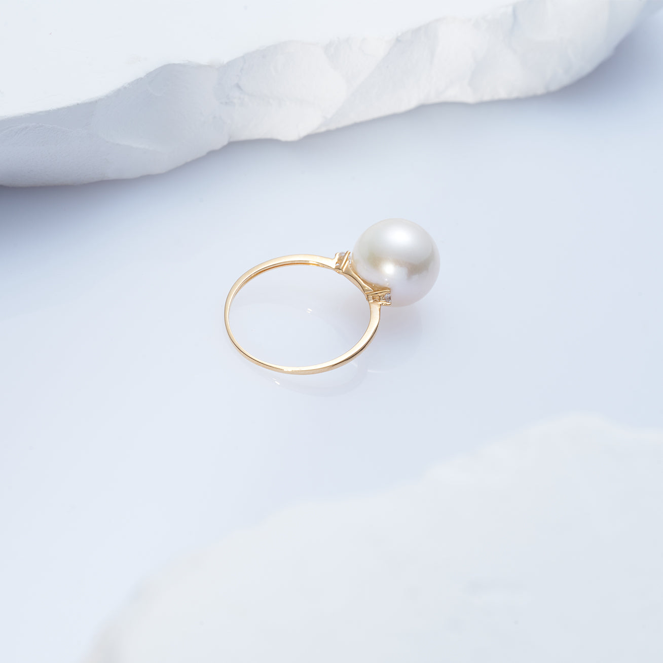 18K Gold Edison Pearl Ring KR00096 - Elegant Pearl Jewelry for Women, Perfect for Weddings, Anniversaries & Special Occasions