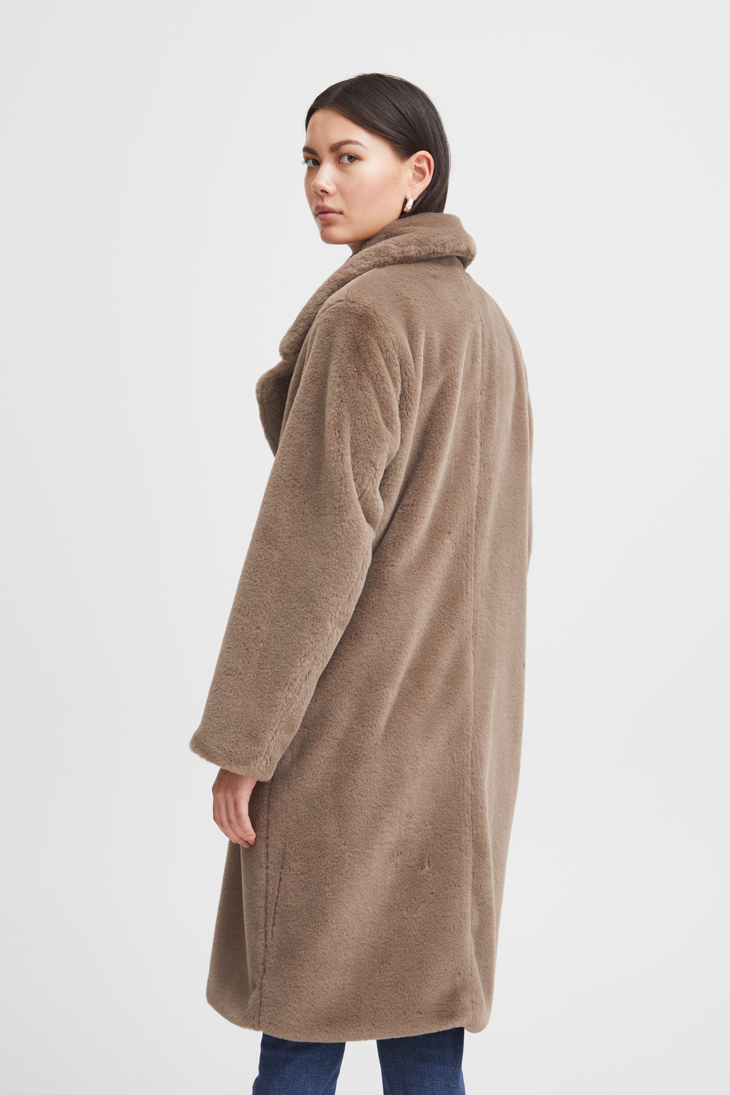 HAYA Faux Fur Coat for Women - Soft & Warm Winter Jacket - Elegant Shitake Brown Outerwear for Cold Weather - Perfect for Parties, Dates & Outdoor Activities