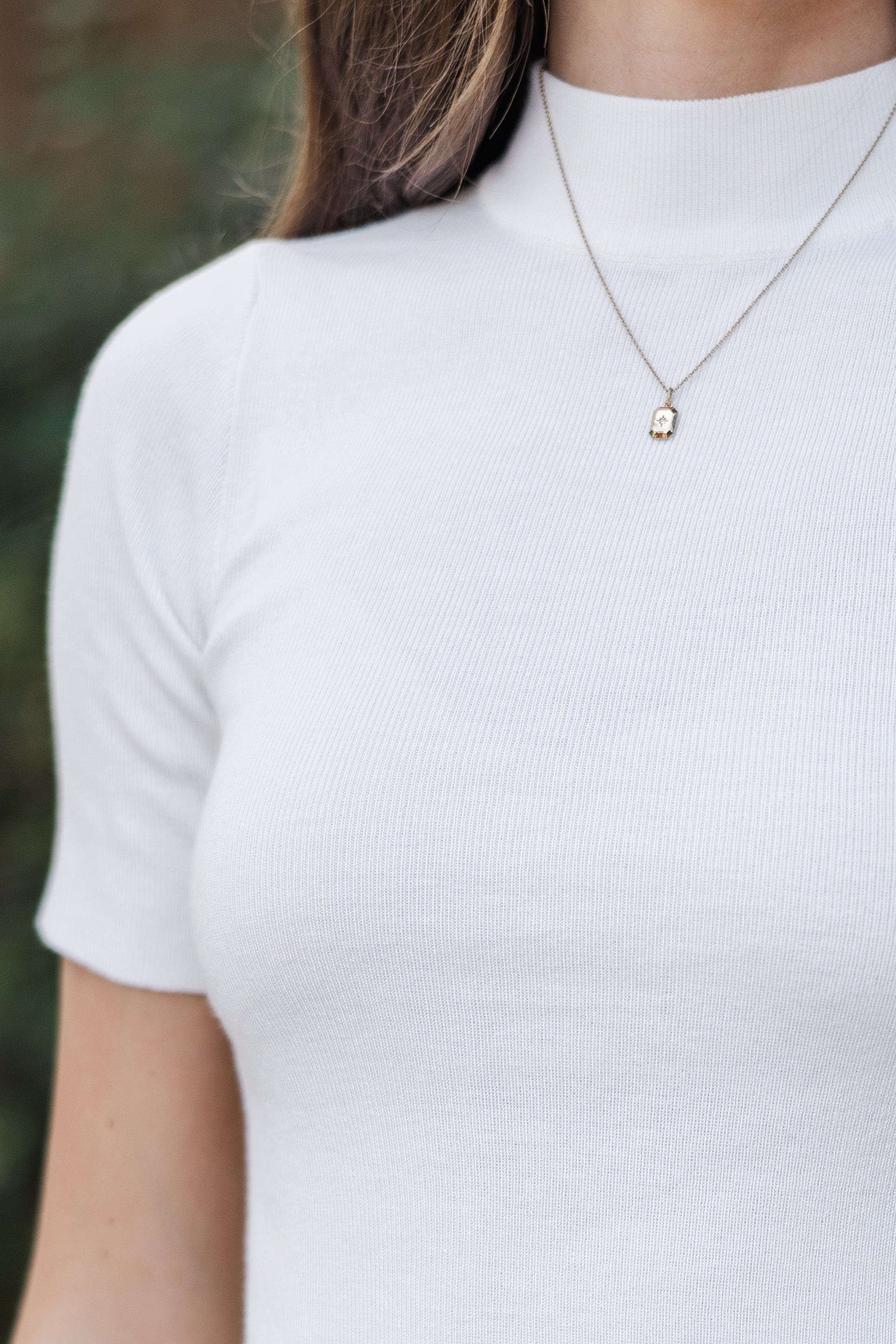 Off White Short Sleeve Sweater for Men & Women - Casual Summer Knit Top for Streetwear & Daily Outfits