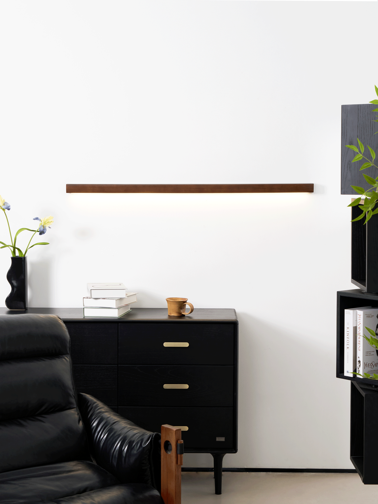 Arlo Linear Wood Wall Light - Modern Wooden LED Wall Sconce for Bedroom, Living Room & Hallway - Warm White Dimmable Lighting Fixture for Home Decor