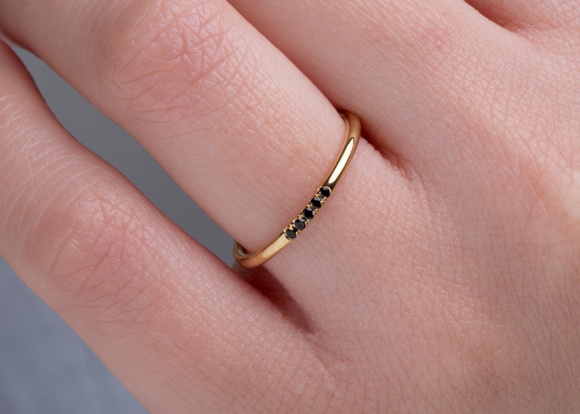 Elegant 14K Solid Gold 5 Diamond Skinny Ring - Thin Diamond Band, Midi Ring, Knuckle Ring for Women - Perfect for Everyday Wear, Gift Giving & Special Occasions