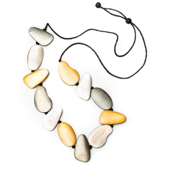 Elegant Gold-Toned Wooden Pebble Necklace for Women - Boho Chic Layering Jewelry for Everyday Wear & Special Occasions