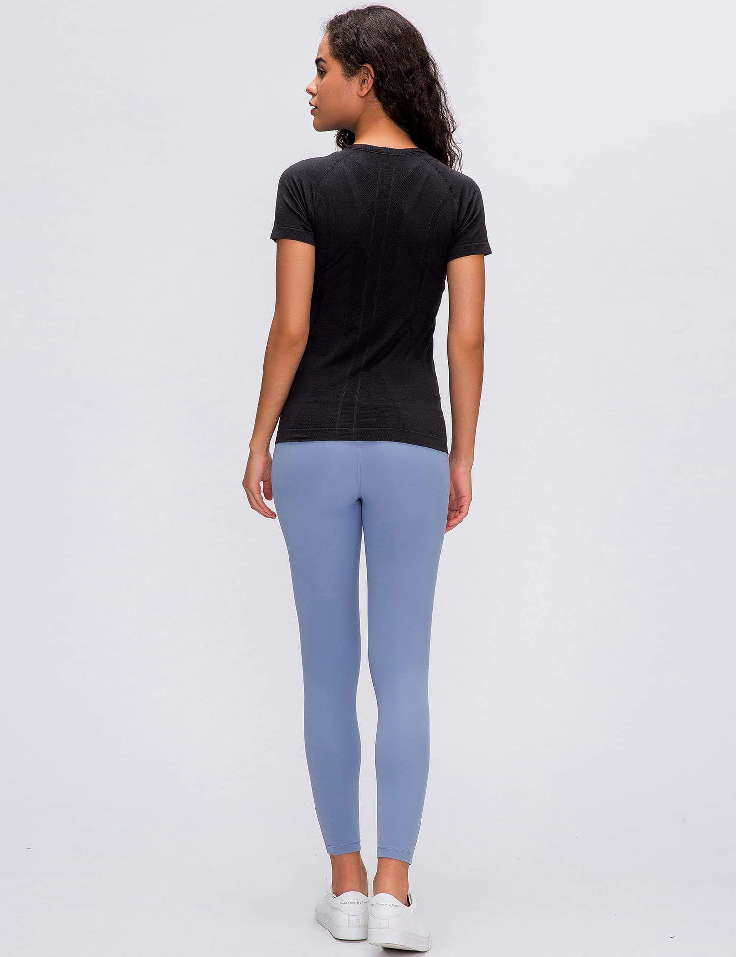 LUYAA Women's Long Sleeve Workout Shirts - Breathable Yoga & Gym Athletic Top for Running, Fitness & Active Lifestyle | Slim Fit Sports Tee for Women