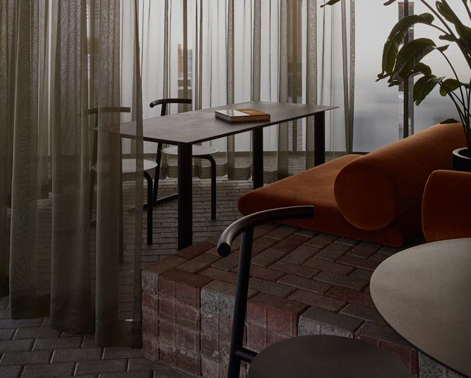 Oitoproducts Eater Basic Side Chair - Modern Dining Chair for Kitchen, Dining Room & Office - Sturdy & Comfortable Seating Solution