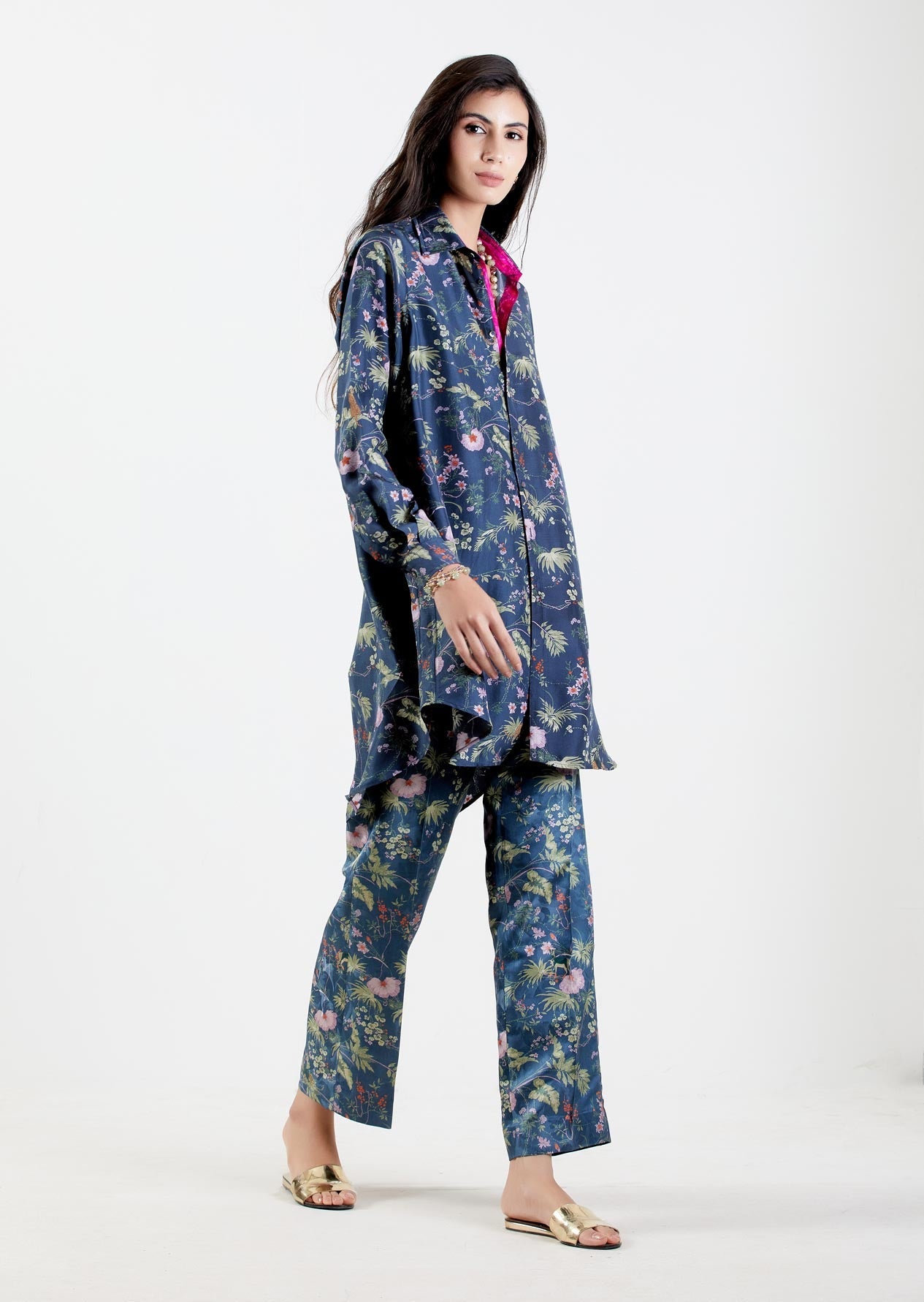 Luxury Oversized Silk Twirt for Women - Soft Twill Fabric in Midnight Blue - Perfect for Casual Wear, Office Outfits & Evening Events