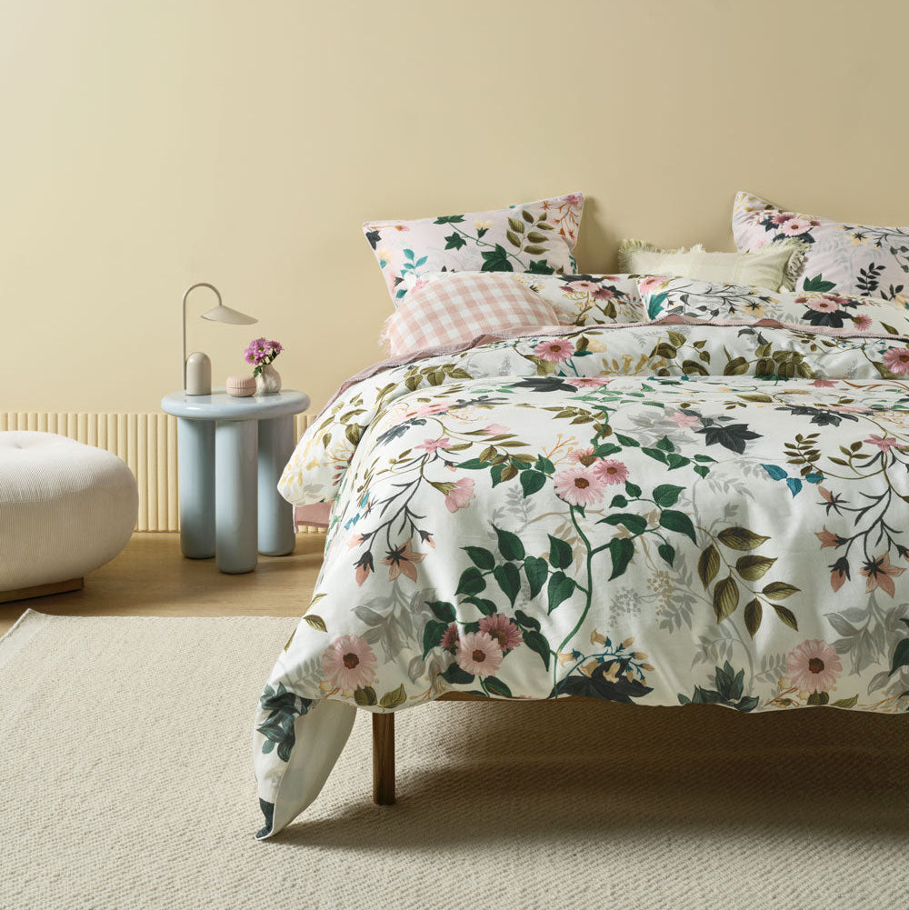 Linen House Kimi Quilt Cover Set - Soft & Breathable Bedding Set for Queen Size Bed - Perfect for Modern Bedrooms, Guest Rooms & Cozy Home Decor