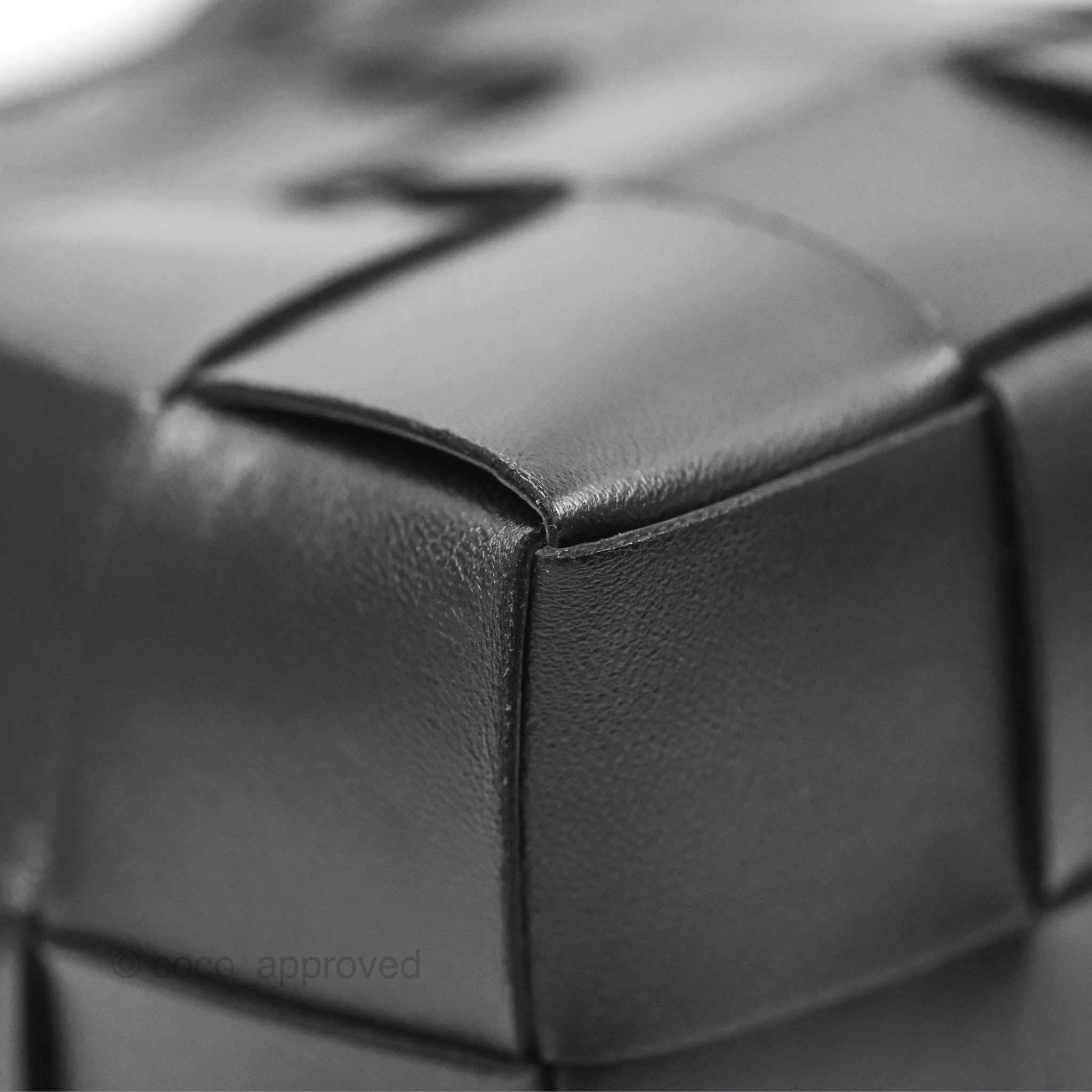 Bottega Veneta Small Cassette Bucket Bag in Black Lambskin Leather - Perfect for Everyday Use, Work & Travel