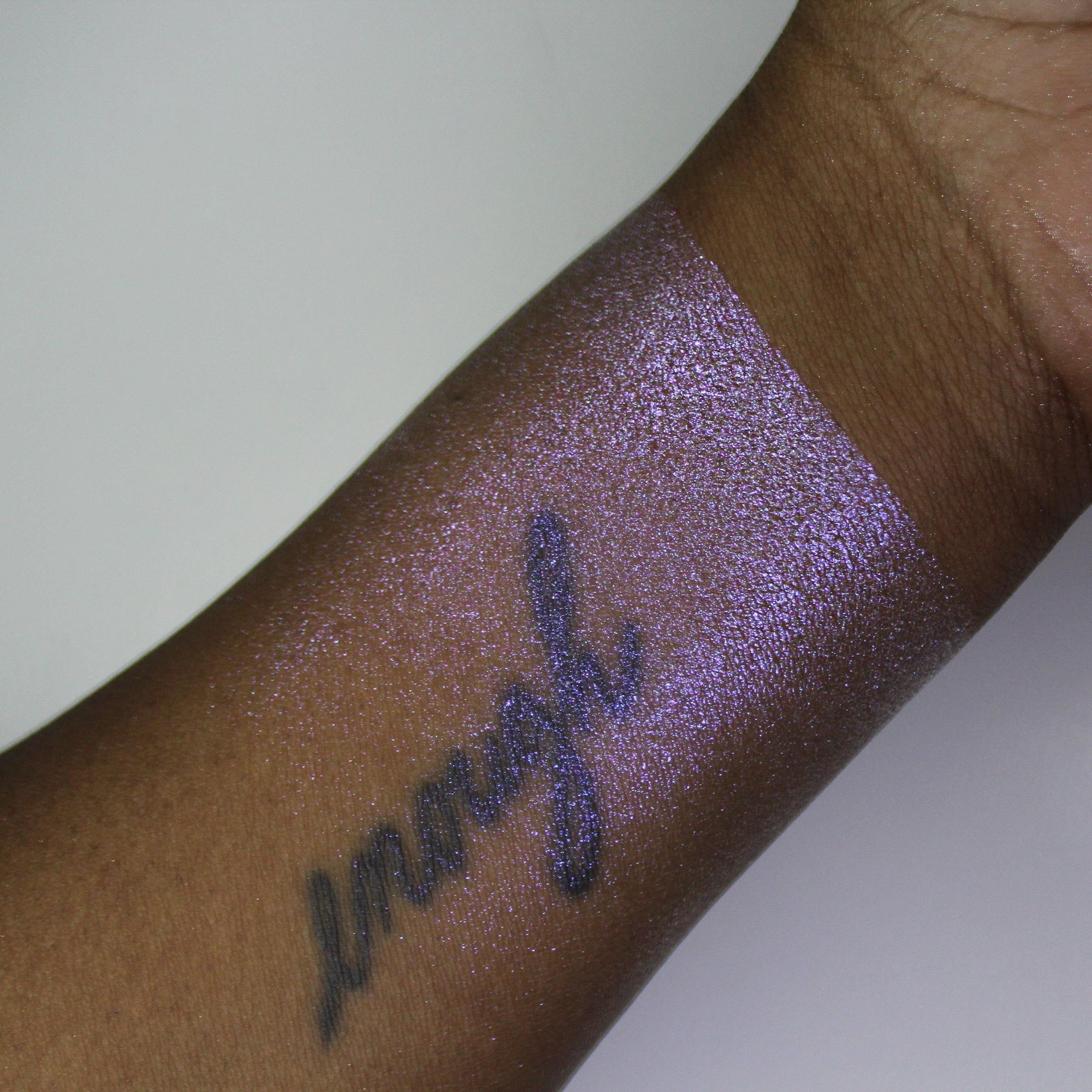 Little Miss She Never Misses Simply Put Highlighter Quad - 4 Shimmering Highlighting Shades for Glowing Makeup, Perfect for Contouring & Everyday Glam (Great for Parties, Photos & Special Occasions)