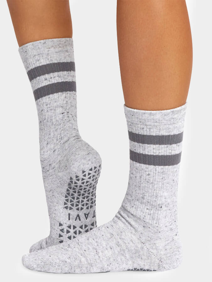 Tavi Kai Non-Slip Crew Grip Socks for Women & Men - Yoga, Pilates, Barre, Workout & Dance - Anti-Skid Traction Socks for Home, Studio & Gym