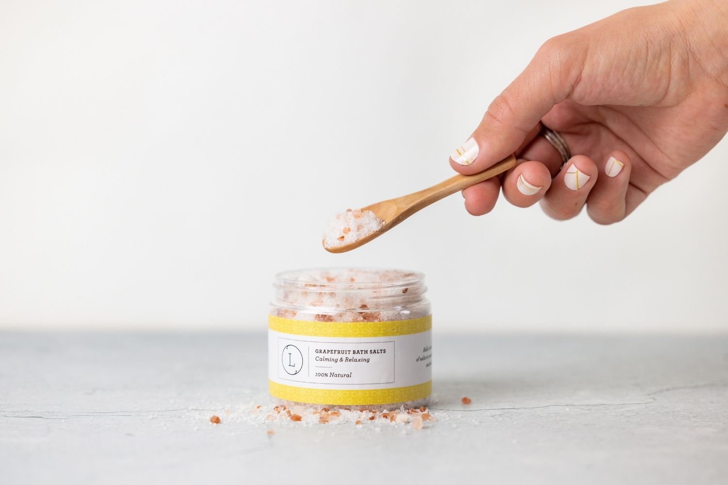 Natural Grapefruit Bath Salt Soak with Dead Sea, Epsom & Himalayan Salts - Relaxing Detox & Muscle Relief for Spa, Self-Care & Gift