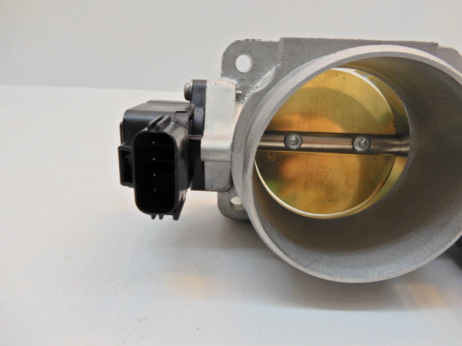 Ford AA5Z-9E926-A Fuel Injection Throttle Body Replacement - Compatible with Select Ford Models - Improve Engine Performance & Fuel Efficiency - Perfect for DIY Auto Repairs & Engine Maintenance