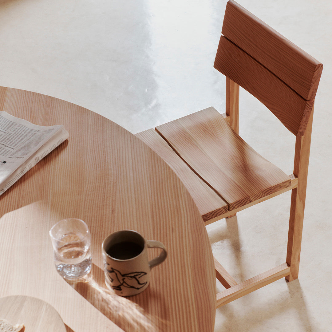 Modern Aukko Dining Table - Solid Wood Kitchen Table for 6 - Perfect for Family Dinners & Entertaining Guests