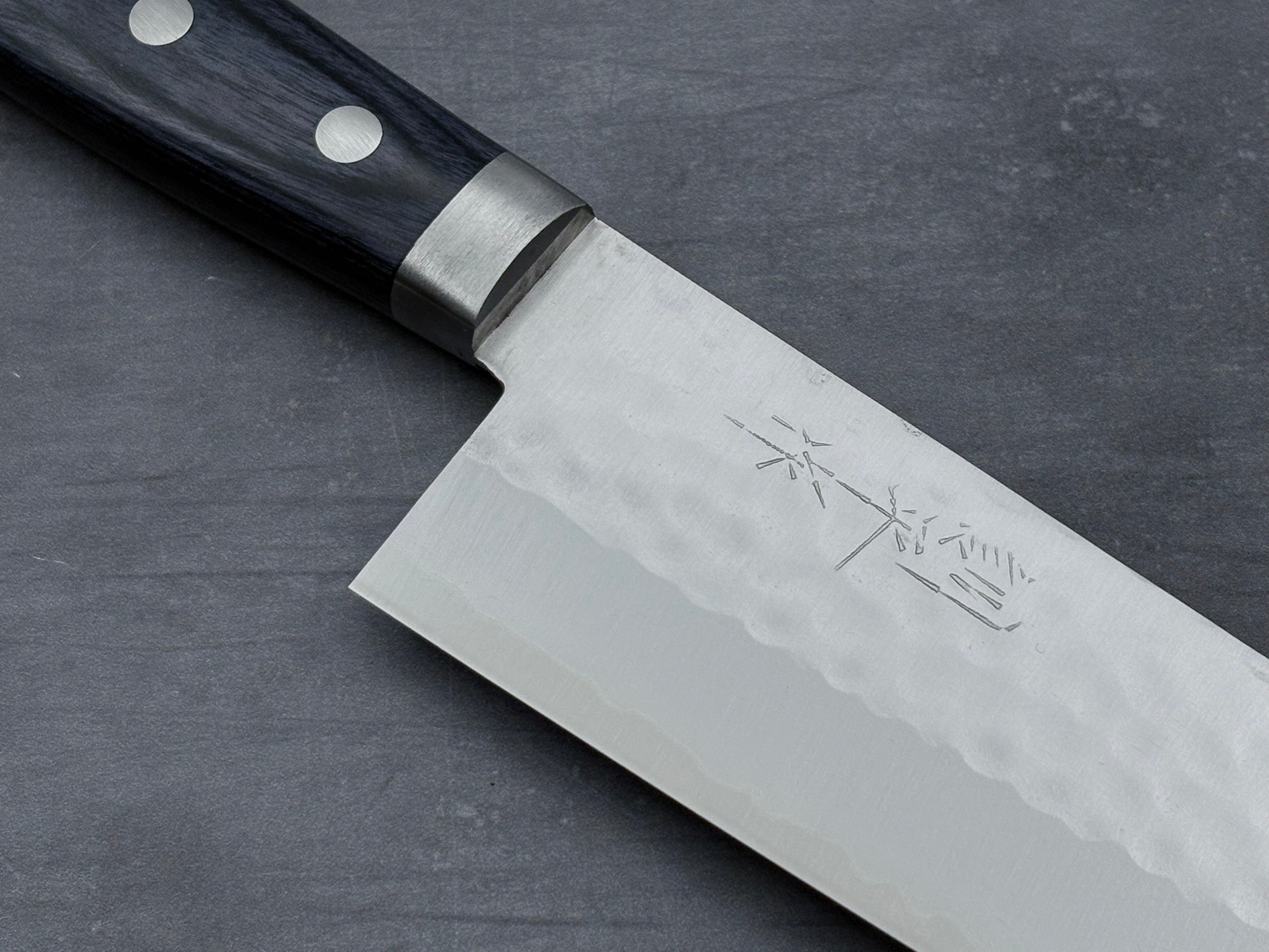 Masutani Hamono V1 Tsuchime Santoku Knife - Japanese Damascus Steel 7-Inch Kitchen Knife for Slicing, Dicing & Chopping - Perfect for Home Chefs & Professional Cooking