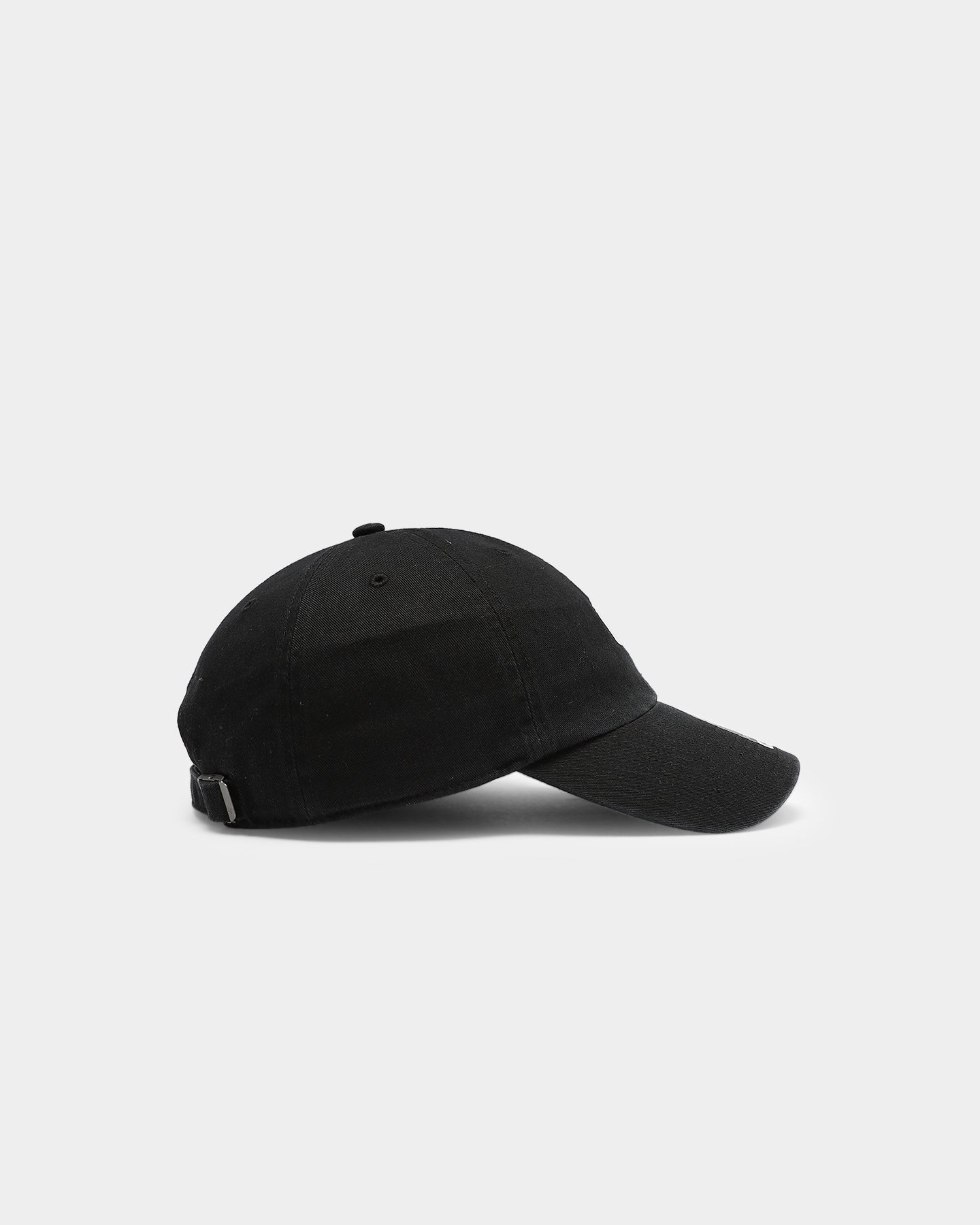 New York Yankees 47 Brand Clean Up Strapback Adjustable Hat - Black | MLB Baseball Cap for Men & Women | Perfect for Games, Streetwear & Casual Outfits