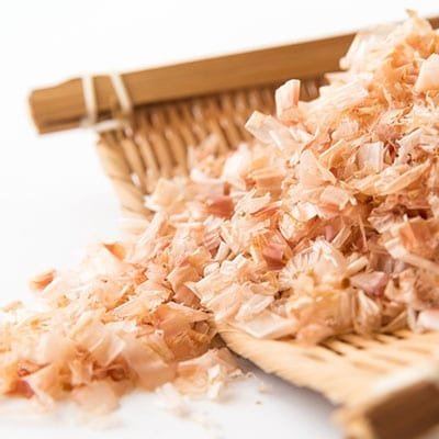 Premium Kyuemon Sun-Dried Shaved Bonito Flakes (Katsuobushi) - 30g | Authentic Japanese Umami Seasoning for Soups, Rice & Noodle Dishes