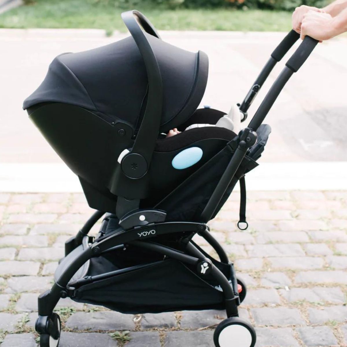 Clek Liingo Infant Car Seat – Safe & Comfortable Baby Car Seat for Newborns & Toddlers – Perfect for Travel, Daily Commute & Family Outings