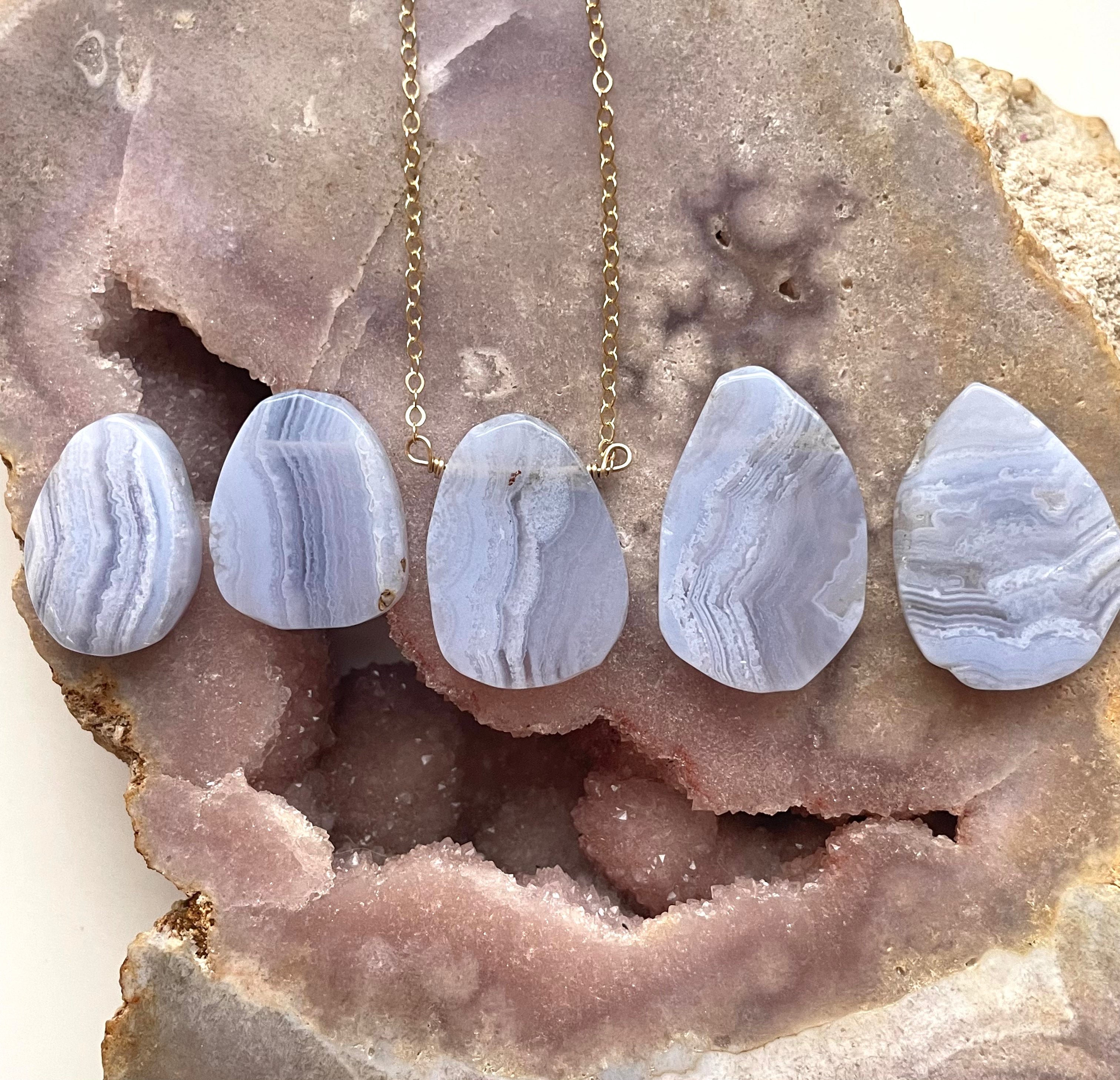 Blue Lace Agate Crystal Pendant Necklace - Healing Stone Jewelry for Women, Natural Gemstone Choker with Adjustable Chain, Perfect for Meditation, Yoga & Spiritual Gifts