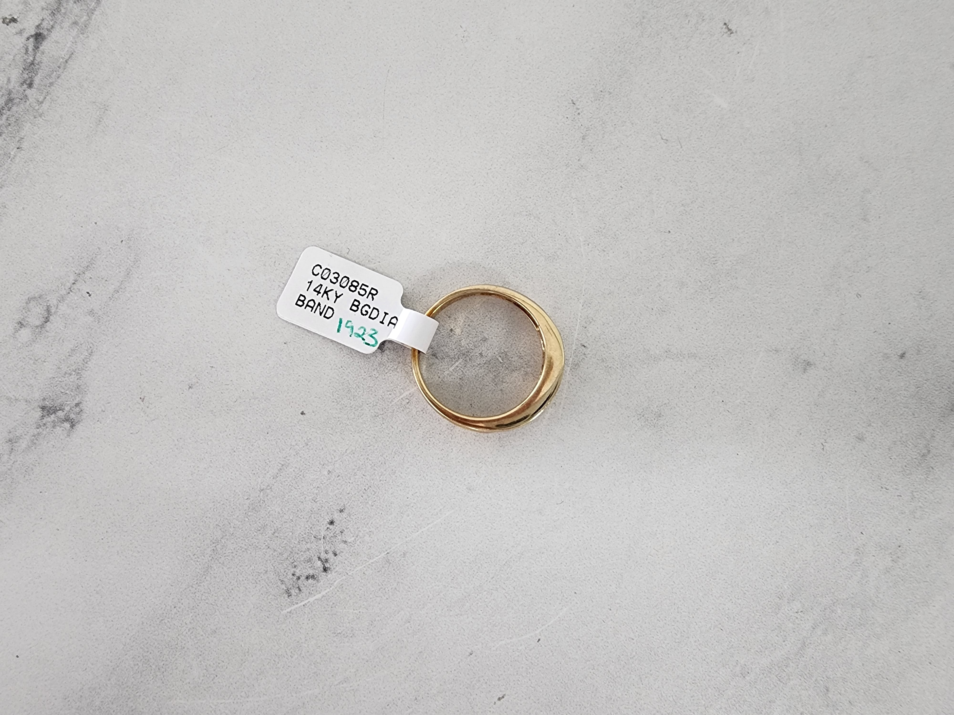5MM Baguette Channel Diamond Wedding Band - 14k Yellow Gold Ring for Women - Perfect for Bridal, Anniversary & Special Occasions