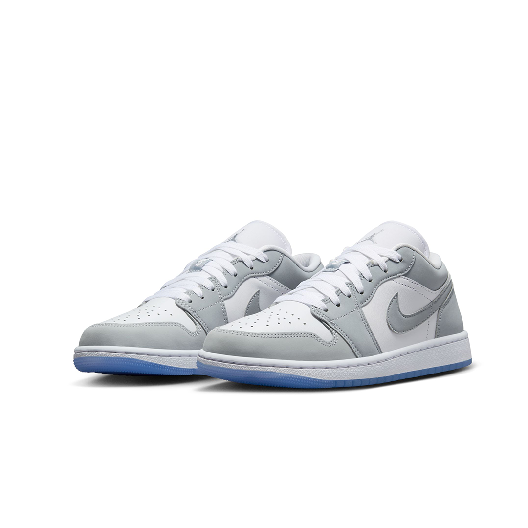 Women's Air Jordan 1 Low Wolf Grey Sneakers - Lightweight Comfortable Basketball Shoes for Women - Perfect for Casual Wear, Gym & Street Fashion