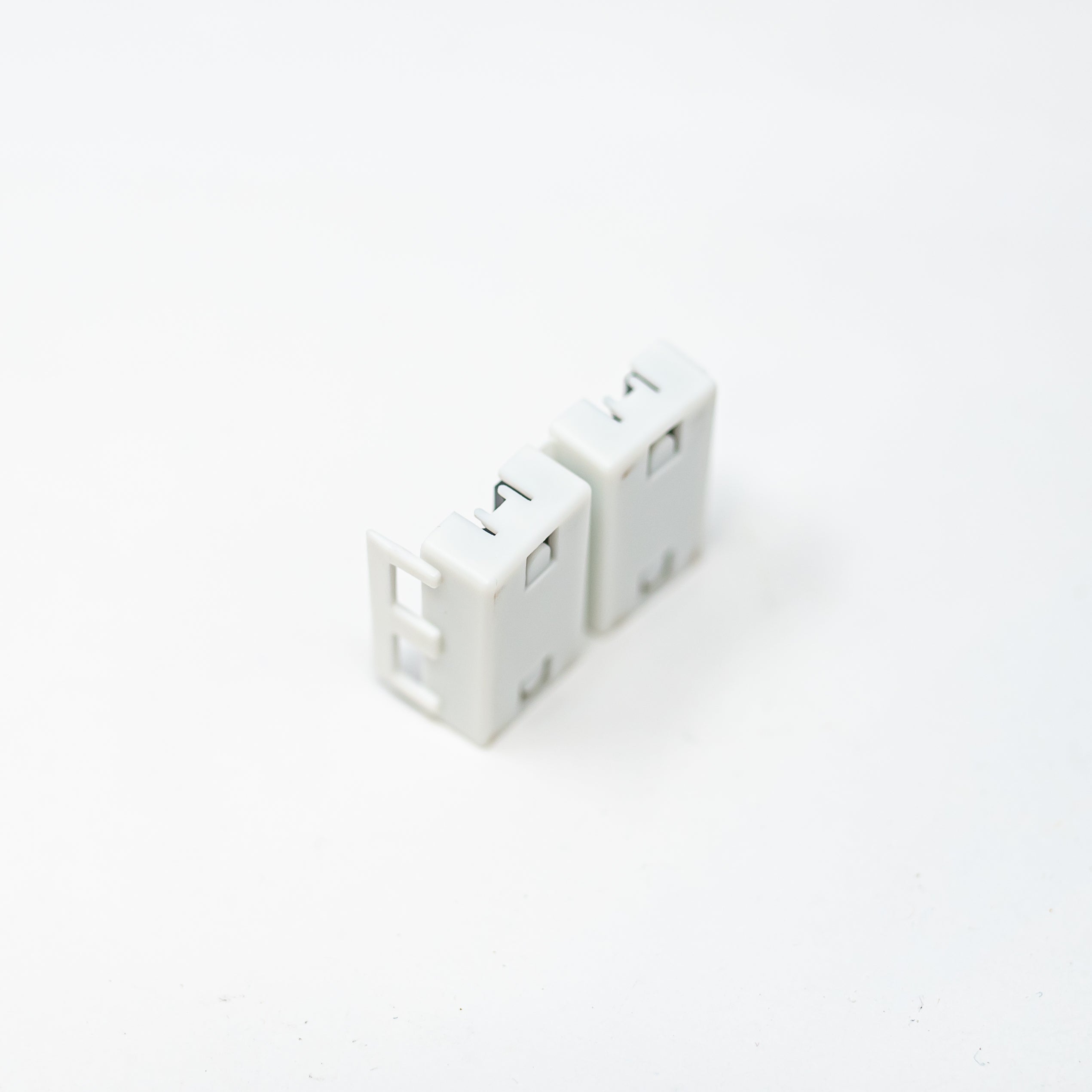High-Quality Clamp-On Ferrite Bead Inductor for EMI/RFI Noise Suppression - Perfect for Electronics, Cables & Power Supplies