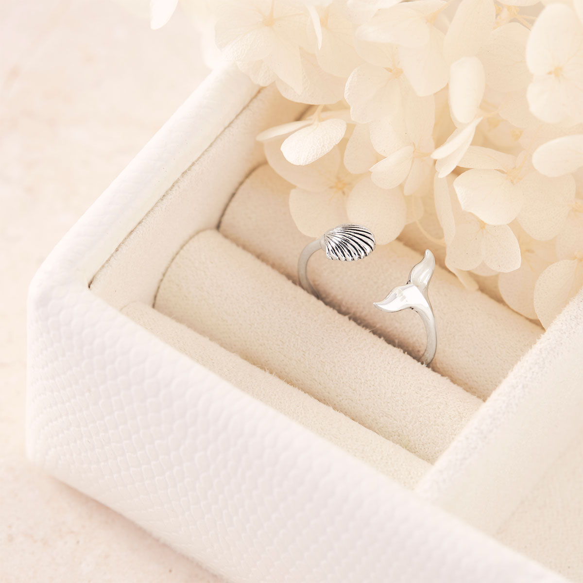 Treasures of the Sea Ring - Elegant Ocean-Inspired Jewelry for Women | Perfect for Beach Weddings, Vacation Accessories & Gift Giving