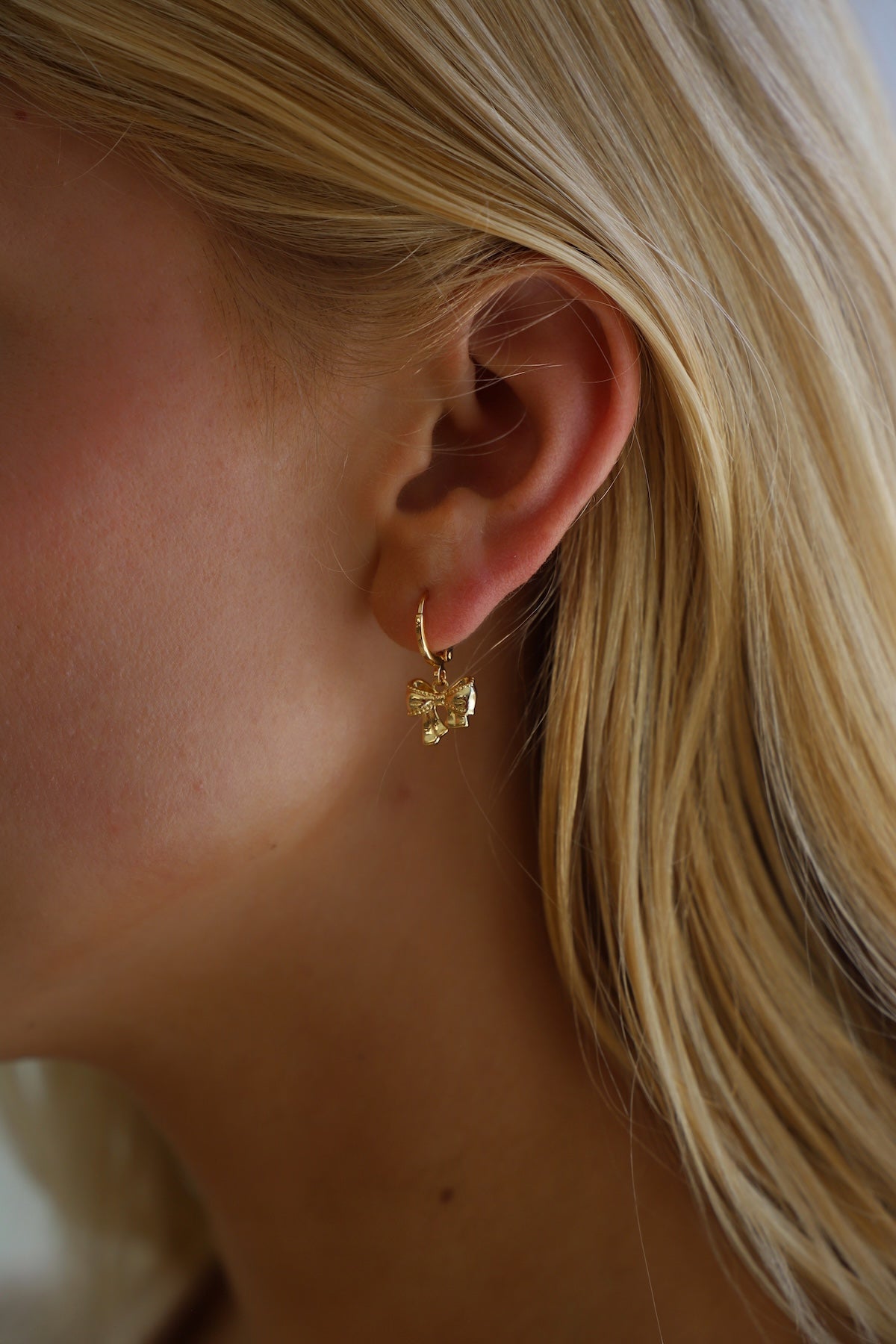 Golden Bow Huggies - Elegant Hair Accessories for Women & Girls - Perfect for Weddings, Parties, and Everyday Styling