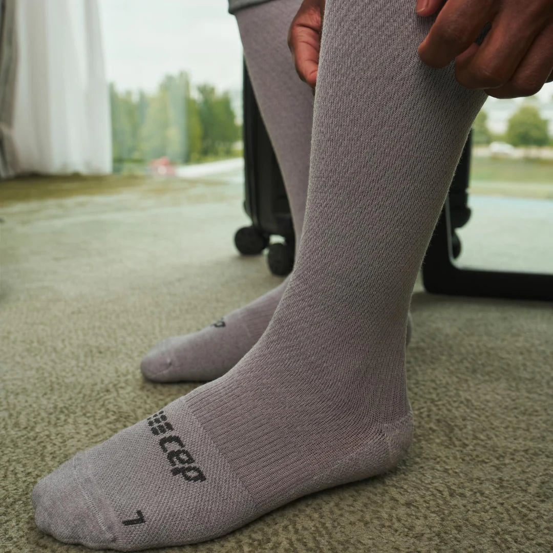 CEP Women's Flight Socks - Compression Socks for Air Travel & Long Flights (Light Grey) - Prevent Swelling & Improve Circulation - Perfect for Travelers, Nurses & Athletes