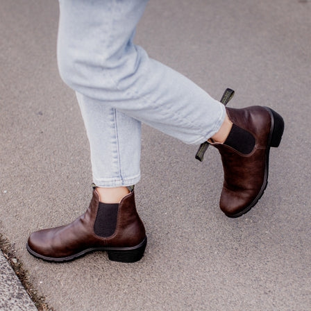 Blundstone 2232 Brown Leather Chelsea Boots for Men & Women - Comfortable & Durable for Work, Hiking & Everyday Wear