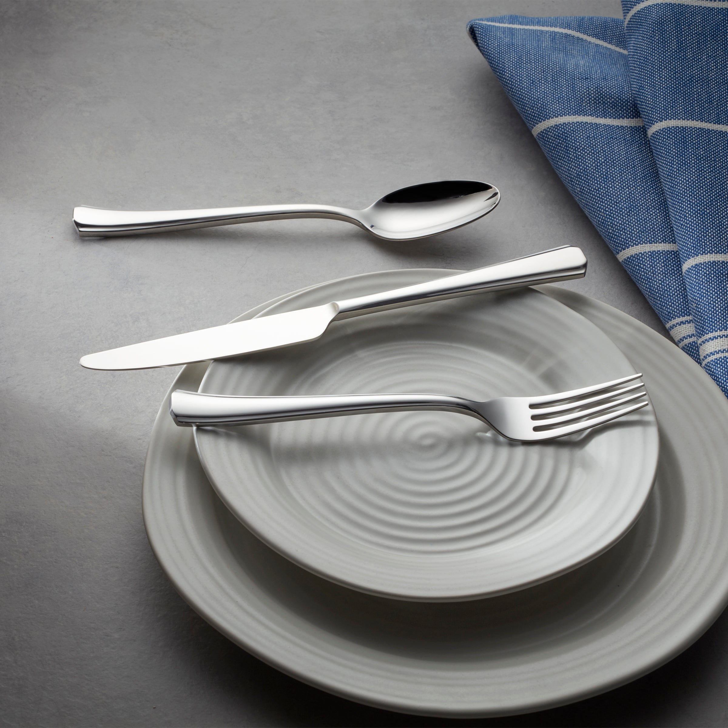 Premium Bleecker 20-Piece Stainless Steel Flatware Set - Elegant Silverware for Dining, Kitchen & Entertaining - Perfect for Dinner Parties, Weddings & Everyday Use