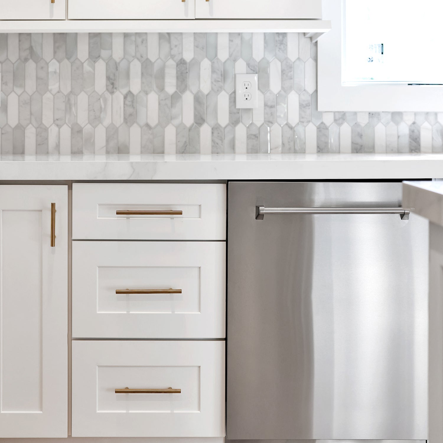 ZLINE 24 Inch Monument Series 3rd Rack Top Touch Control Dishwasher with Stainless Steel Panel - Ultra Quiet 45dBa (DWMT 304 24) - Perfect for Modern Kitchens, Small Families & Energy-Efficient Homes