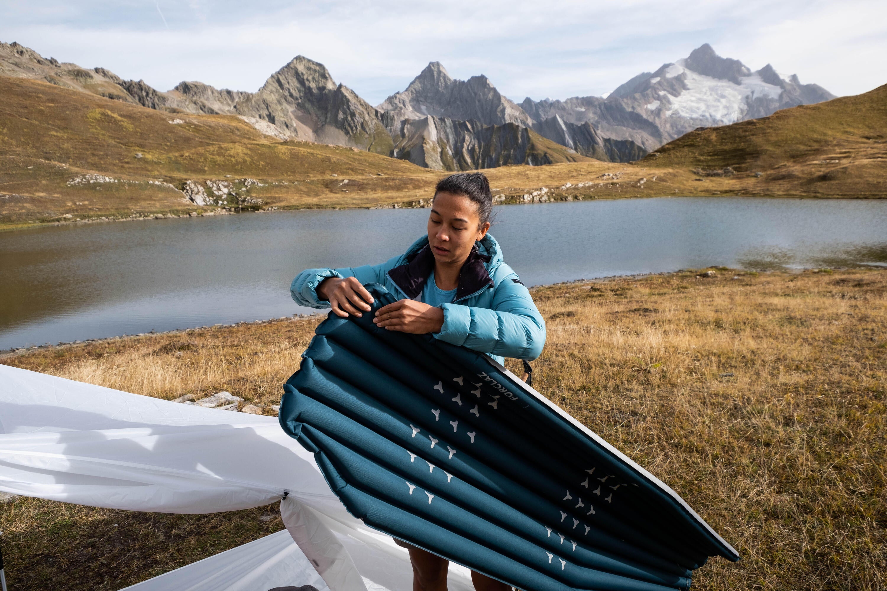 Forclaz MT500 Air Sleeping Pad XL - Ultralight Inflatable Camping Mattress for Backpacking, Hiking & Outdoor Adventures