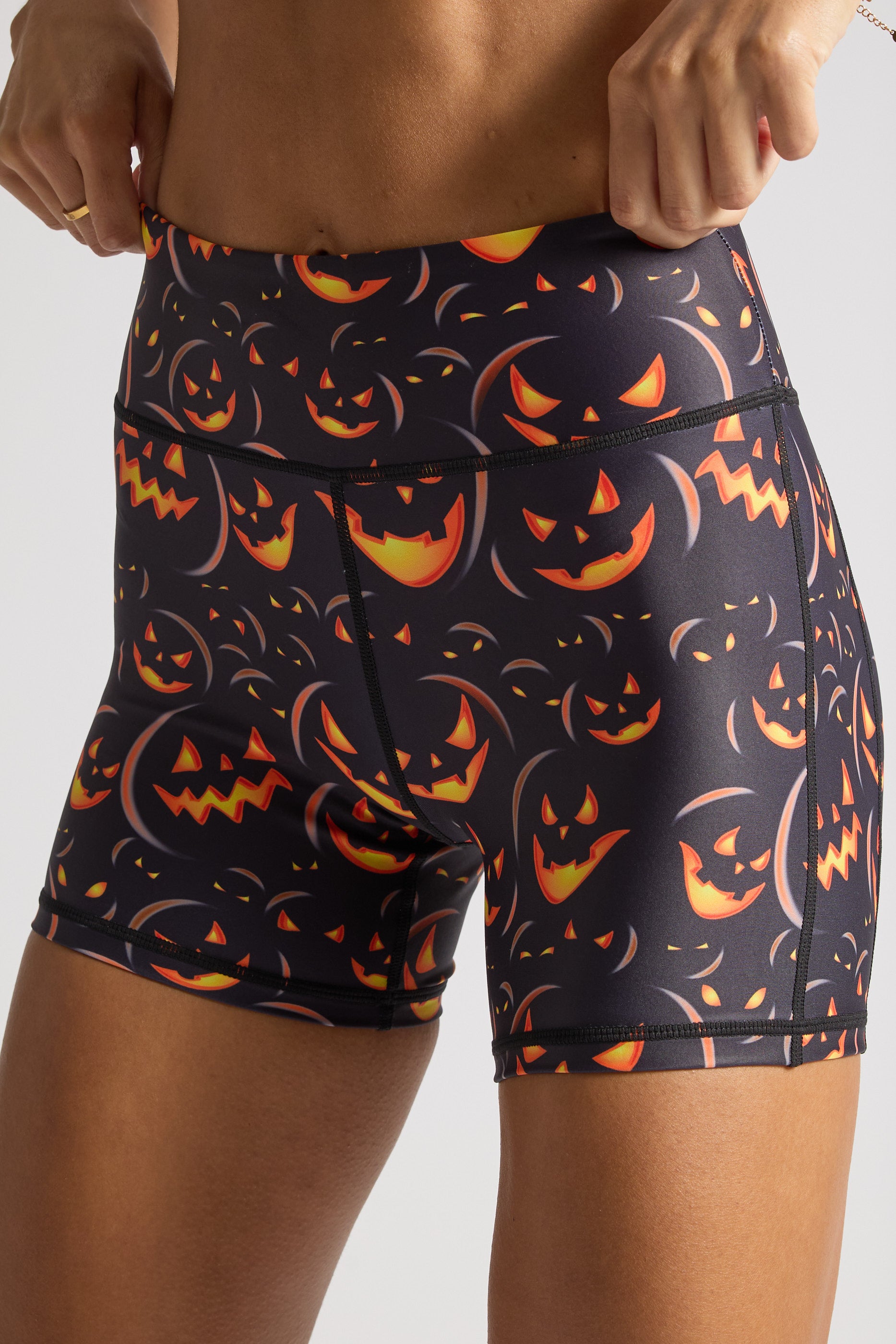 VOXY Exclusive 5'' Halloween Trick or Treat Decorations - Perfect for Party Favors, Home Decor & Spooky Celebrations